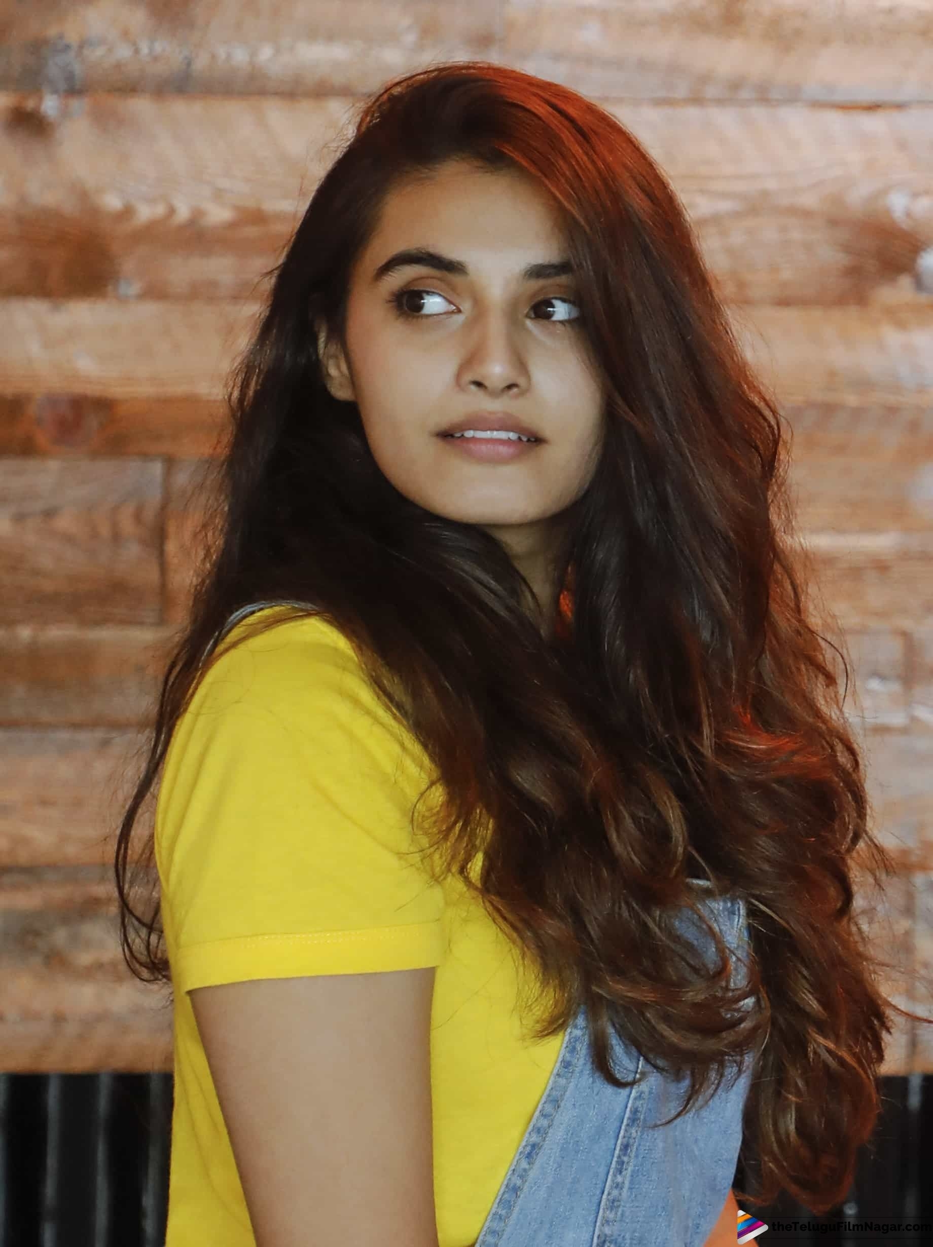 1840x2470 Majili Actress Divyansha Kaushik Exclusive Picture, Phone