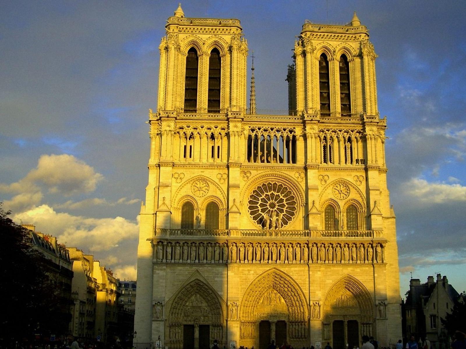 1600x1200 Notre Dame Cathedral, free download wallpaper,  pix, Desktop