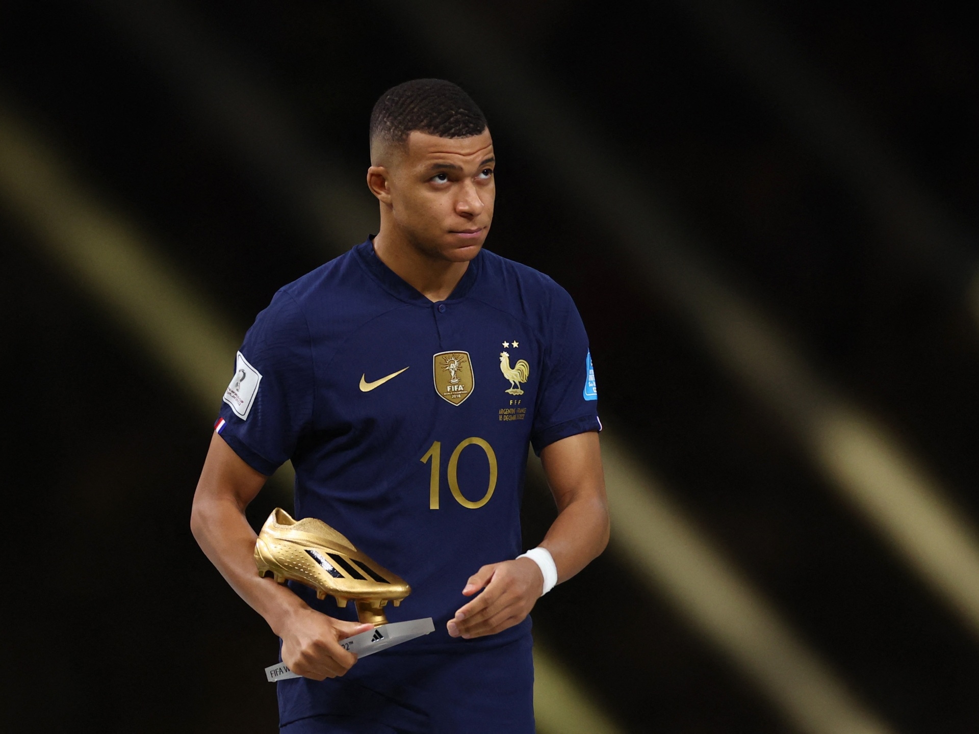 1920x1440 Kylian Mbappe wins World Cup Golden Boot award, beating Messi. Qatar World Cup 2022 News, Desktop