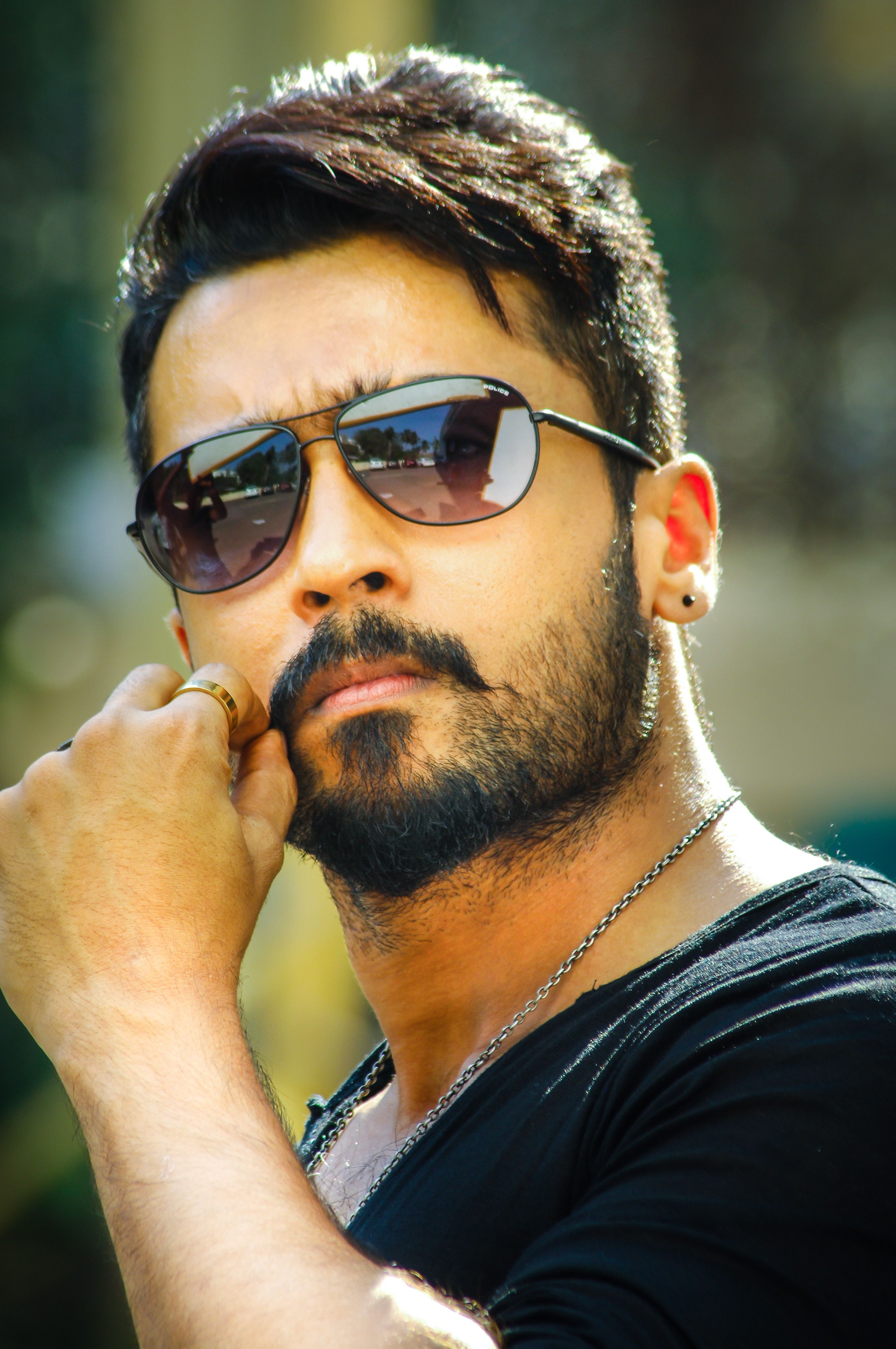 2850x4290 Suriya, Phone