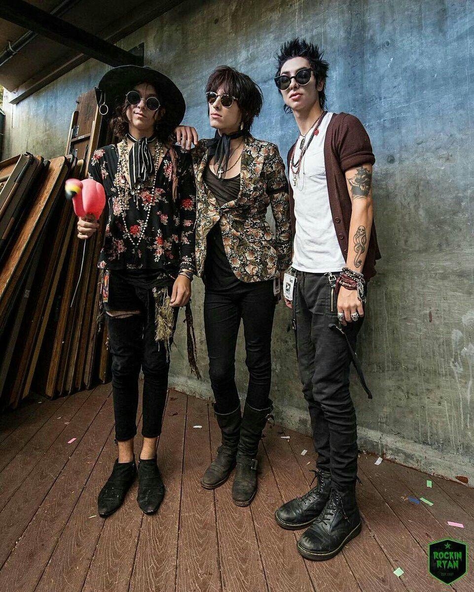 970x1200 palaye royale - *totally not my background atm*, Phone