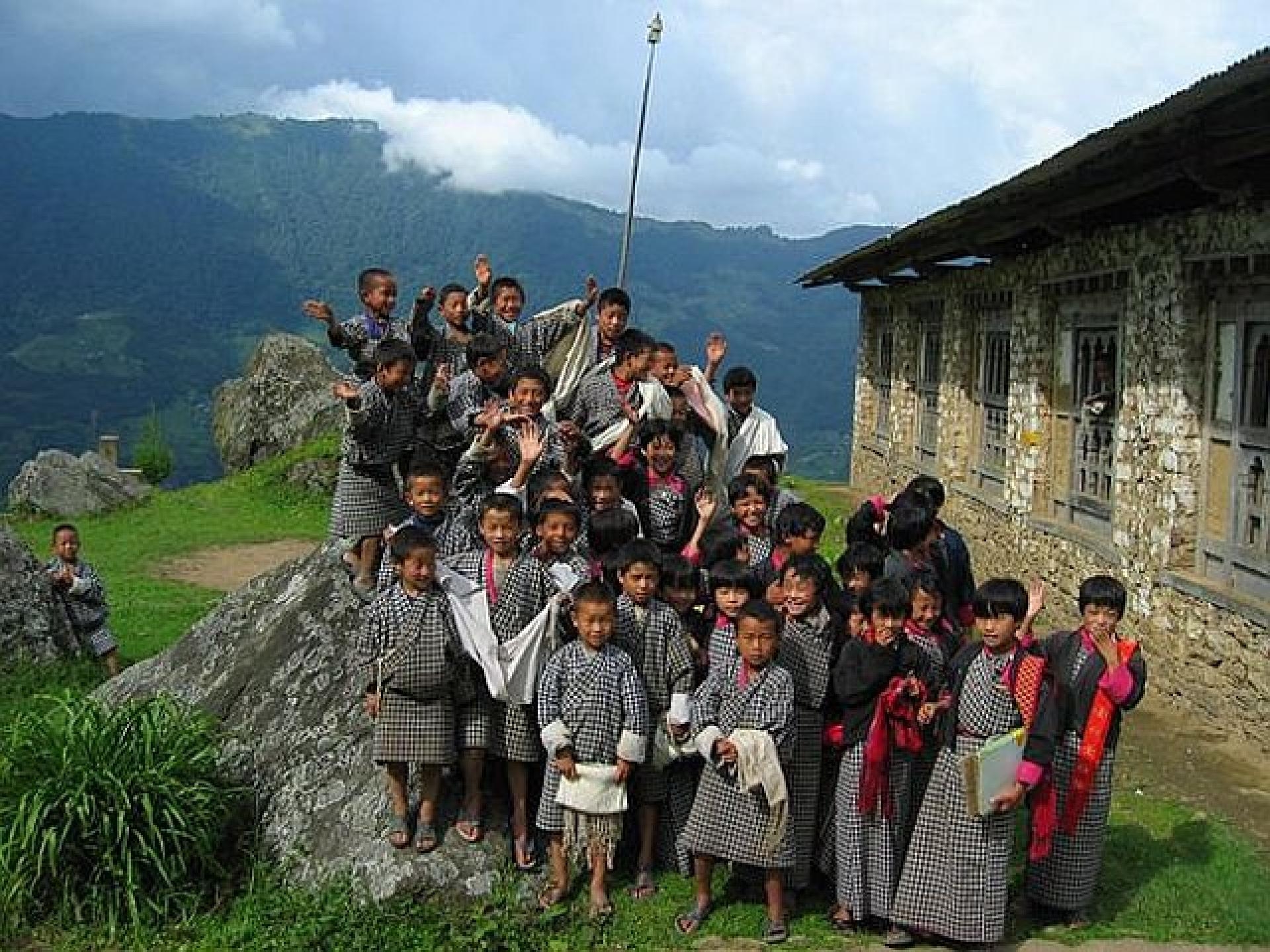 1920x1440 School Kids Children Bhutan Landscape Nature HD City, Desktop