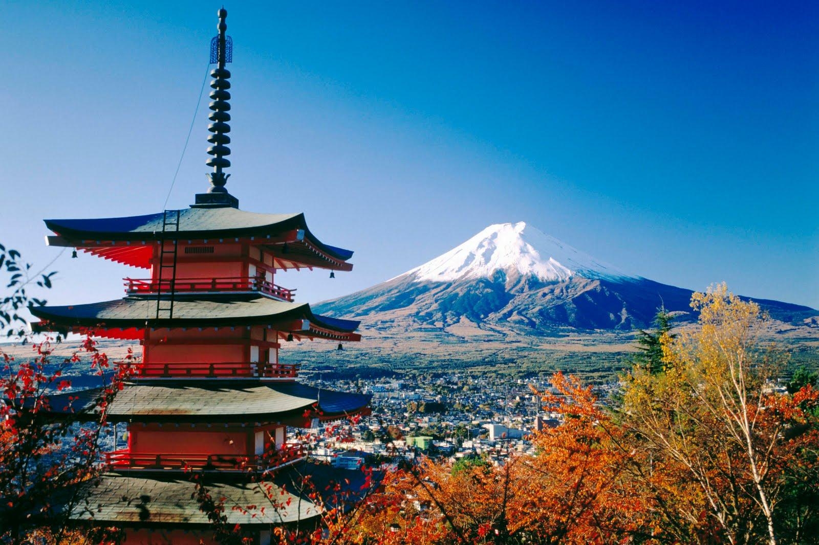 1600x1070 Great Wallpaper Everyday: Japan Fujiyoshida and Mount Fuji Wallpaper, Desktop