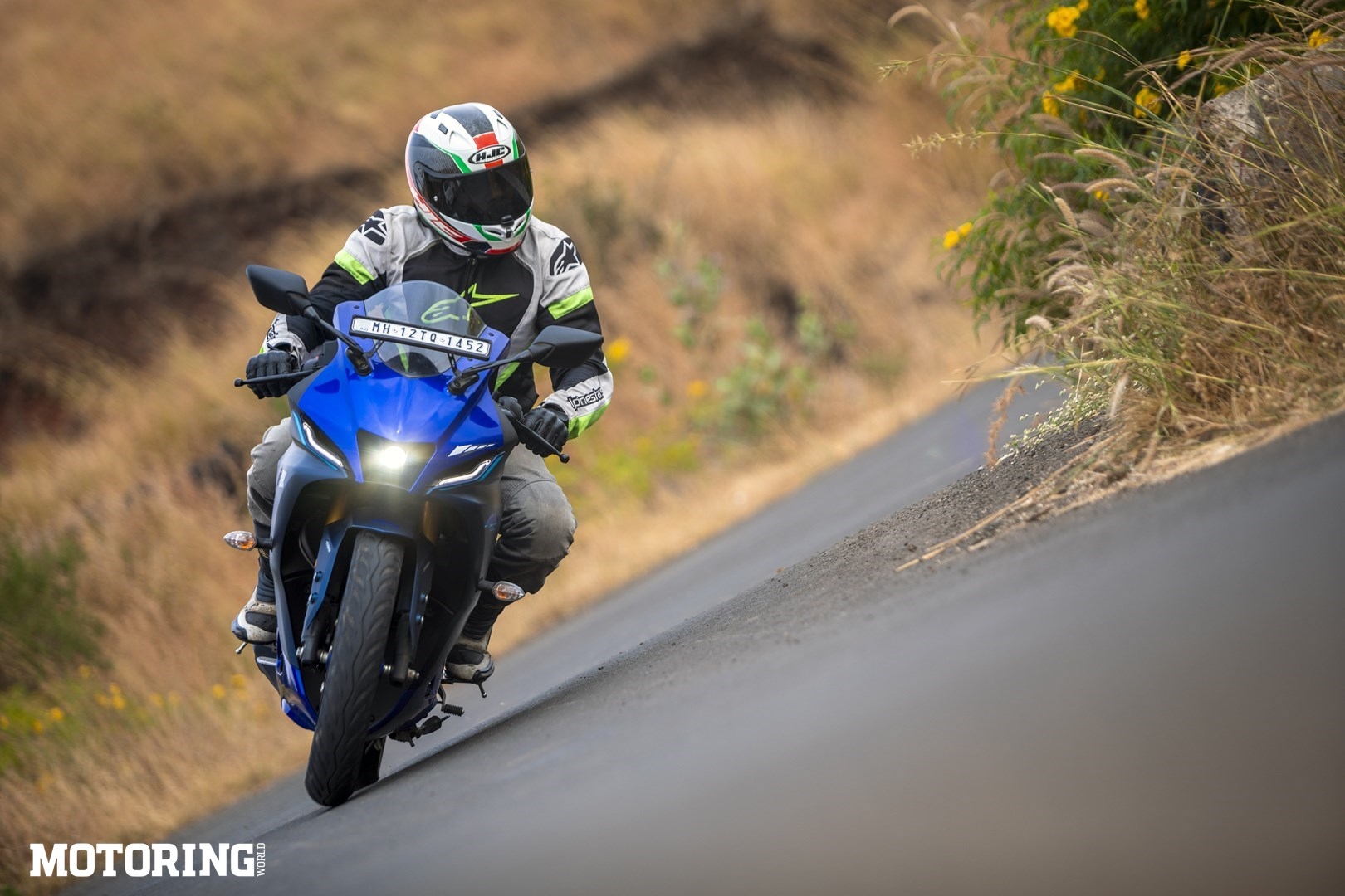 1620x1080 Yamaha YZF R15 V4.0 Review: Blue Streak, Desktop