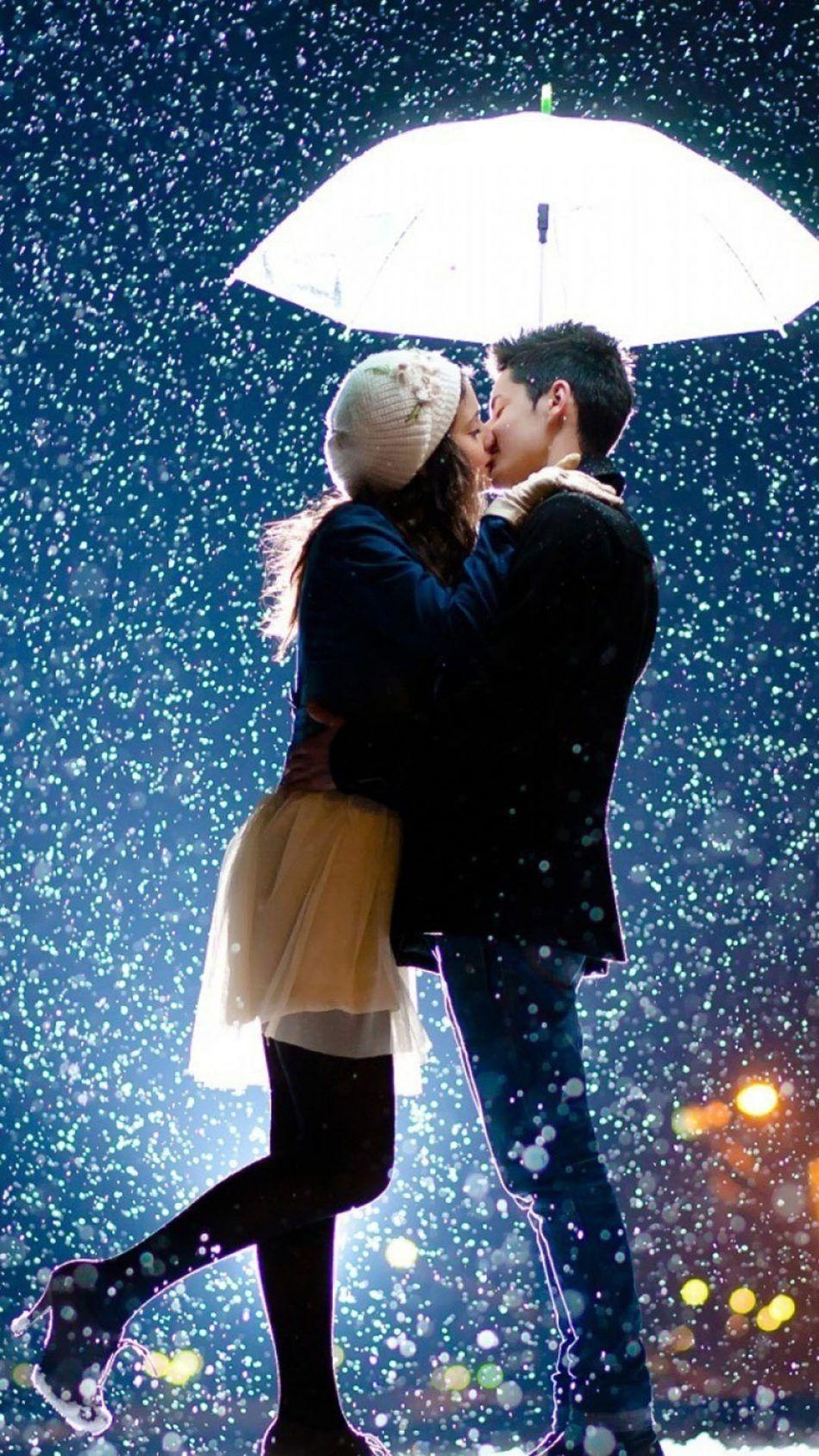 950x1690 Couple Kissing Raining Umbrella. Couple in rain, Kissing in, Phone