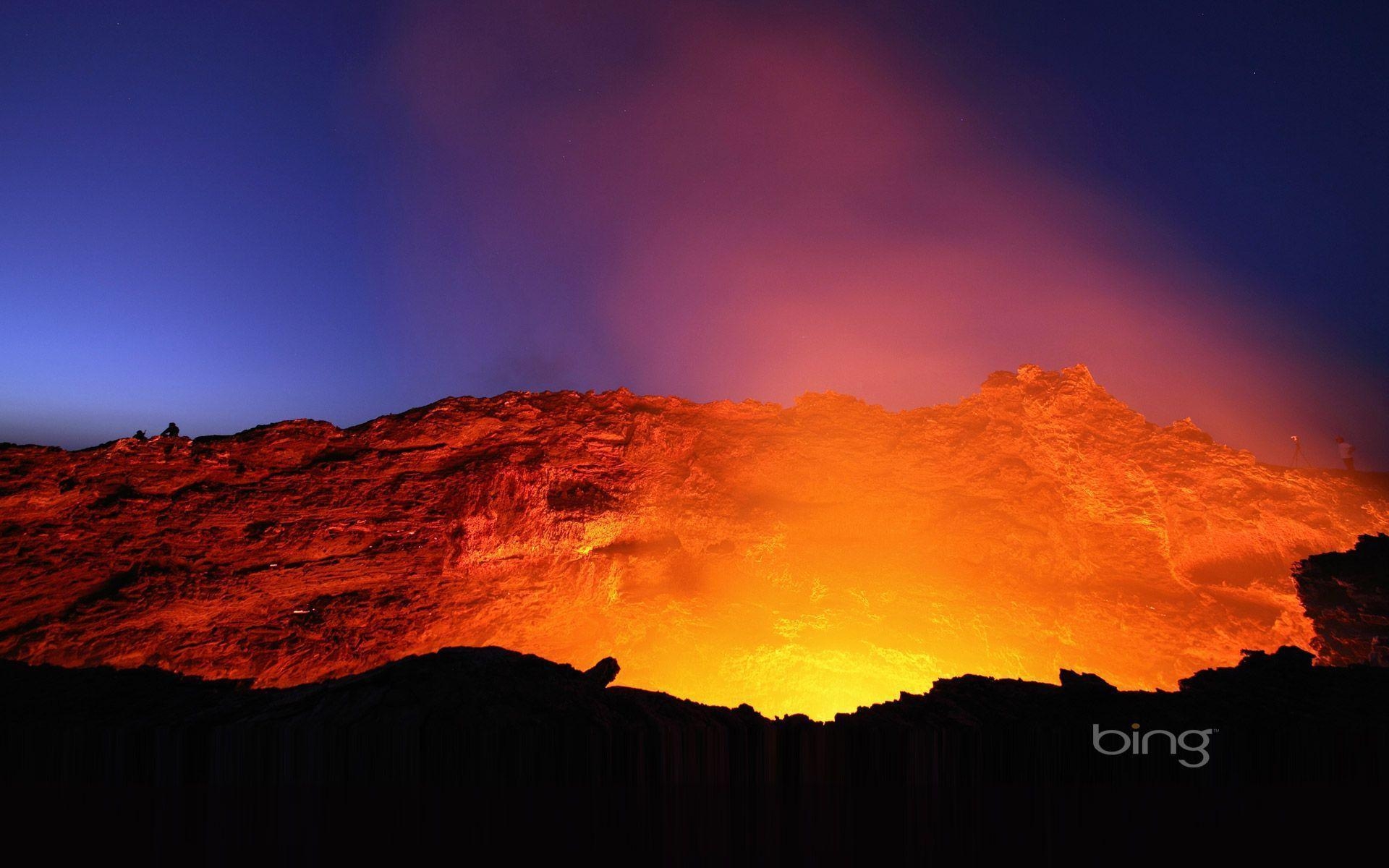 1920x1200 Lava lake in the glowing crater of Erta Ale Volcano, Ethiopia. HD, Desktop