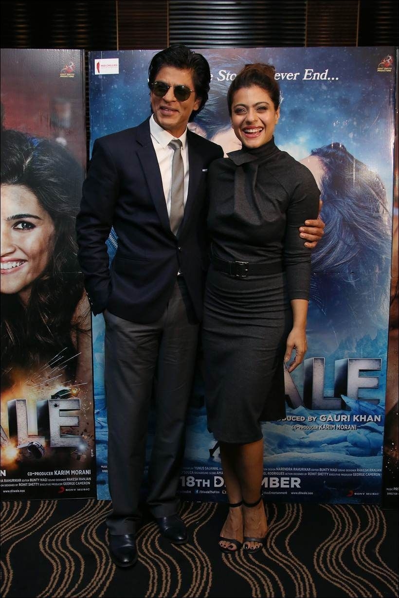 820x1230 Dilwale' Shah Rukh Khan, Kajol, Varun, Kriti impress the London crowds. Bollywood celebrities, Indian bollywood actress, Shahrukh khan and kajol, Phone