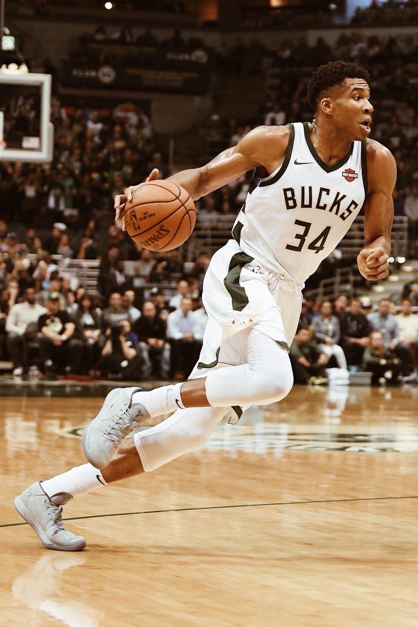 1370x2050 Giannis Antetokonoumpo. Mvp basketball, Basketball players nba, Phone