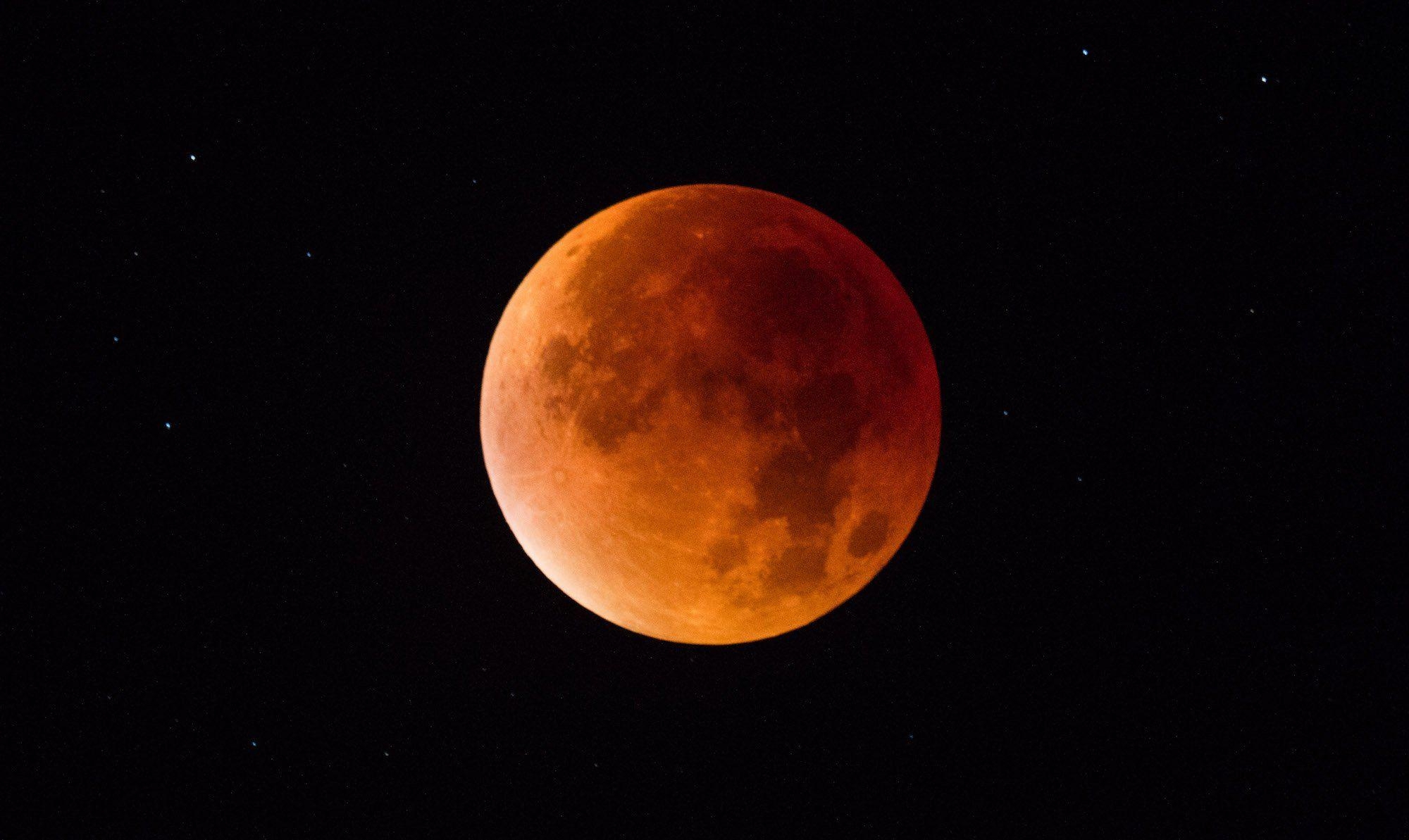 2000x1200 How, where, when to watch the supermoon lunar eclipse, Desktop