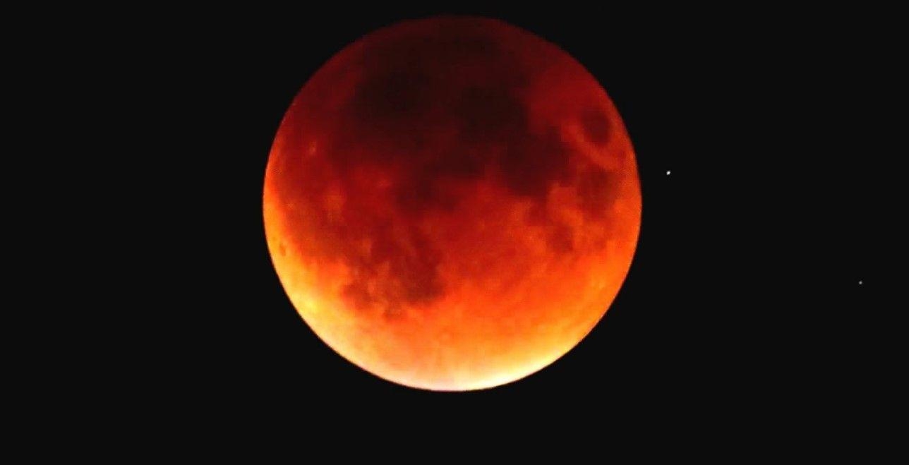 1290x660 Watch A Blue Moon, Supermoon, And Lunar Eclipse On January 31, Desktop