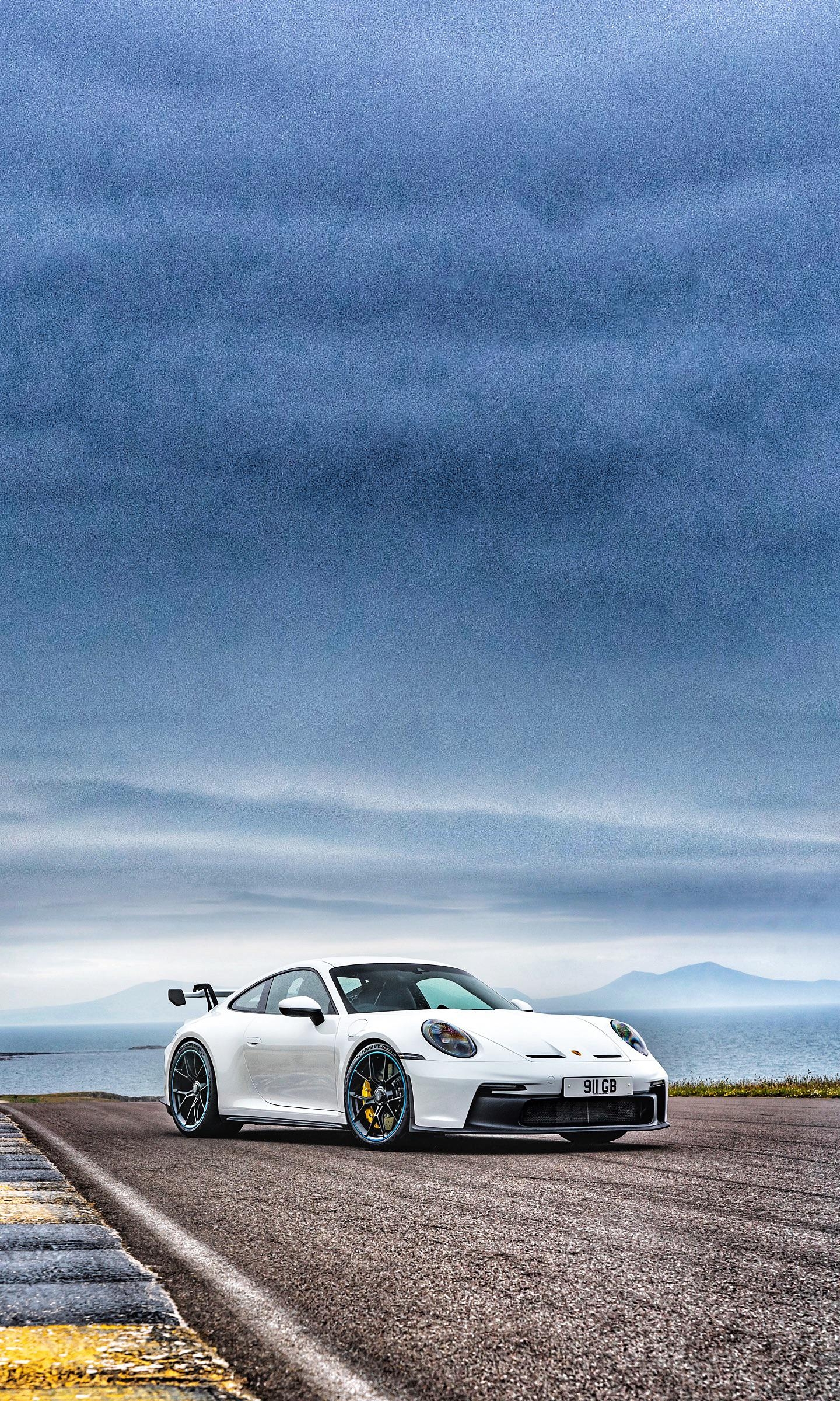 1440x2400 Porsche 992 GT3, Phone