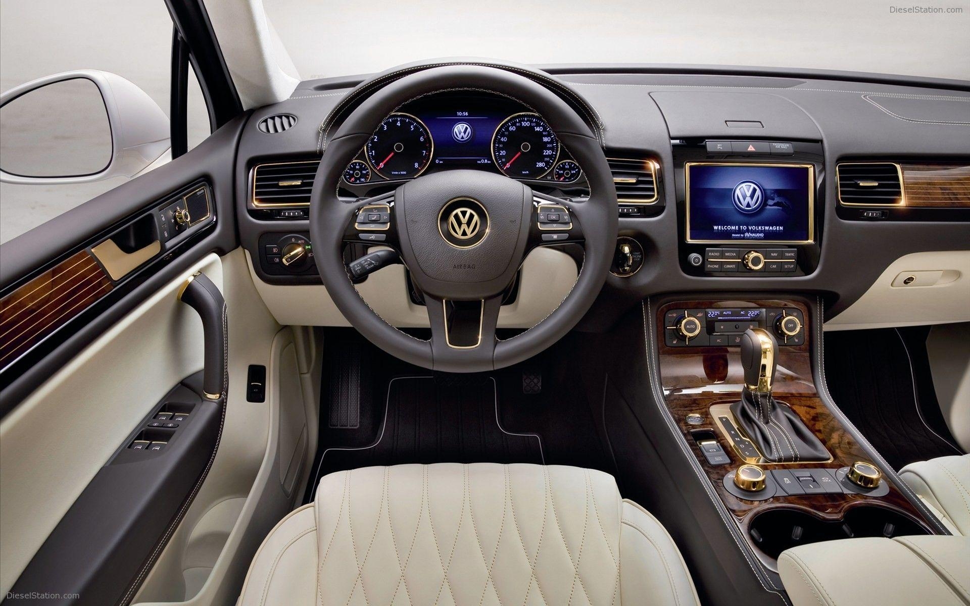 1920x1200 Volkswagen Touareg Gold Edition 2011 Widescreen Exotic Car, Desktop