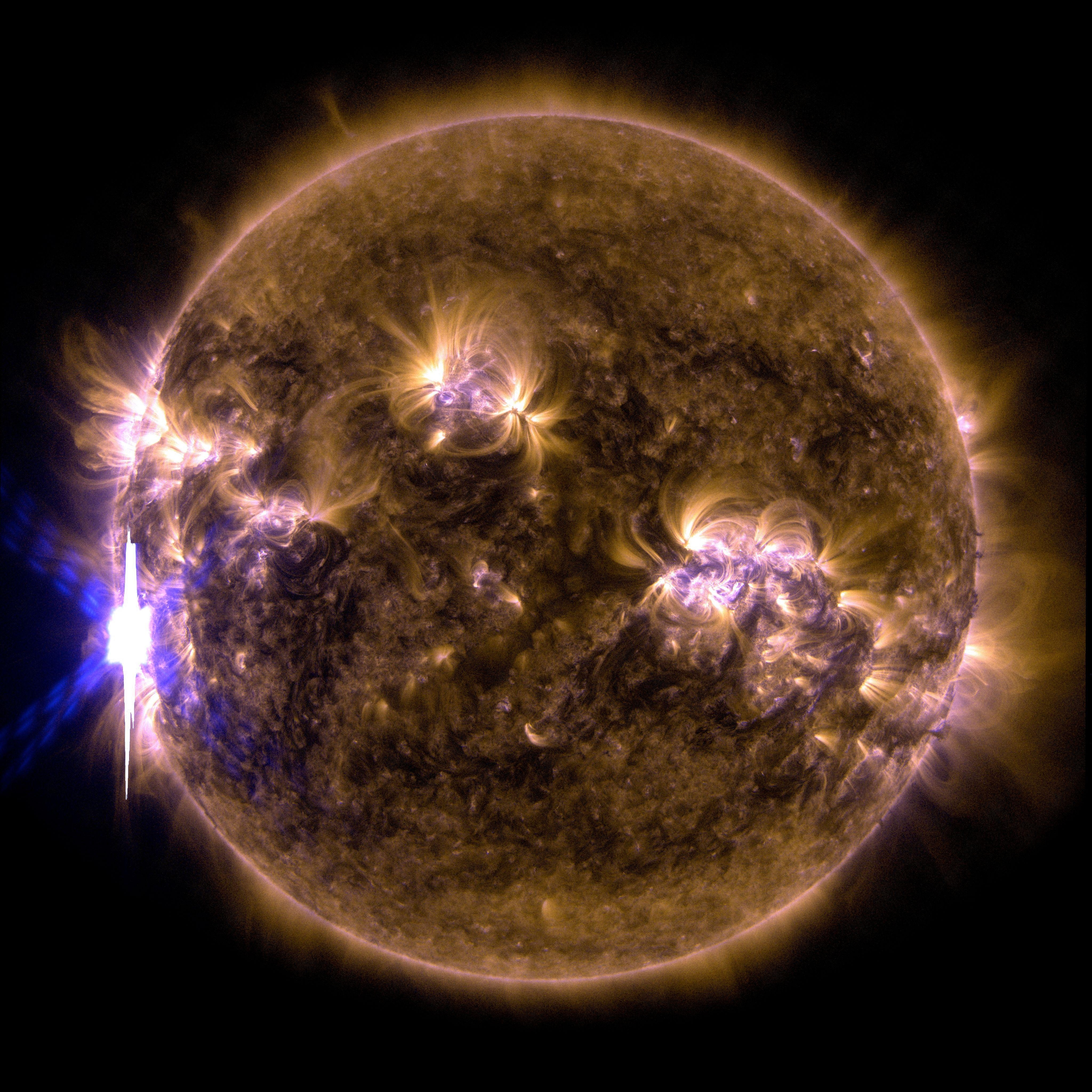 4100x4100 GMS: NASA's SDO Provides Image of Significant Solar Flare, Phone