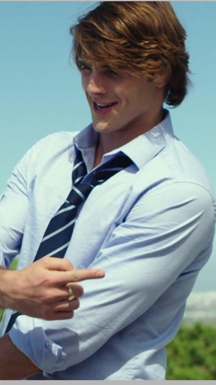 720x1280 Jacob Elordi. Kissing, Phone