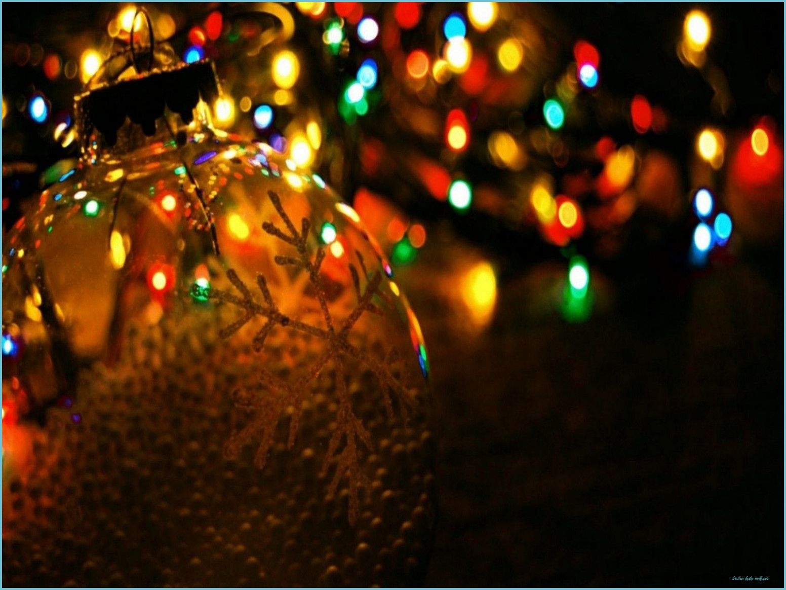 1560x1170 Christmas Lights Photo Christmas Lights Background Wallpaper Laptop Wallpaper, Desktop