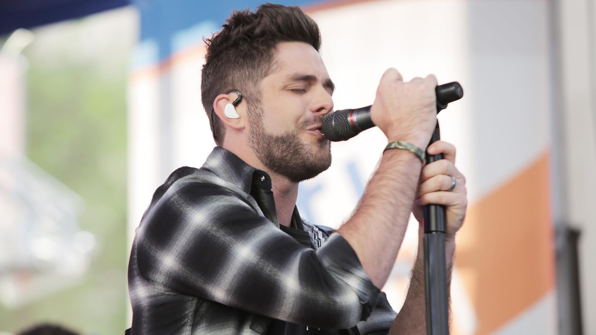 1920x1080 Thomas Rhett performs 'Die a Happy Man' live on the TODAY plaza, Desktop