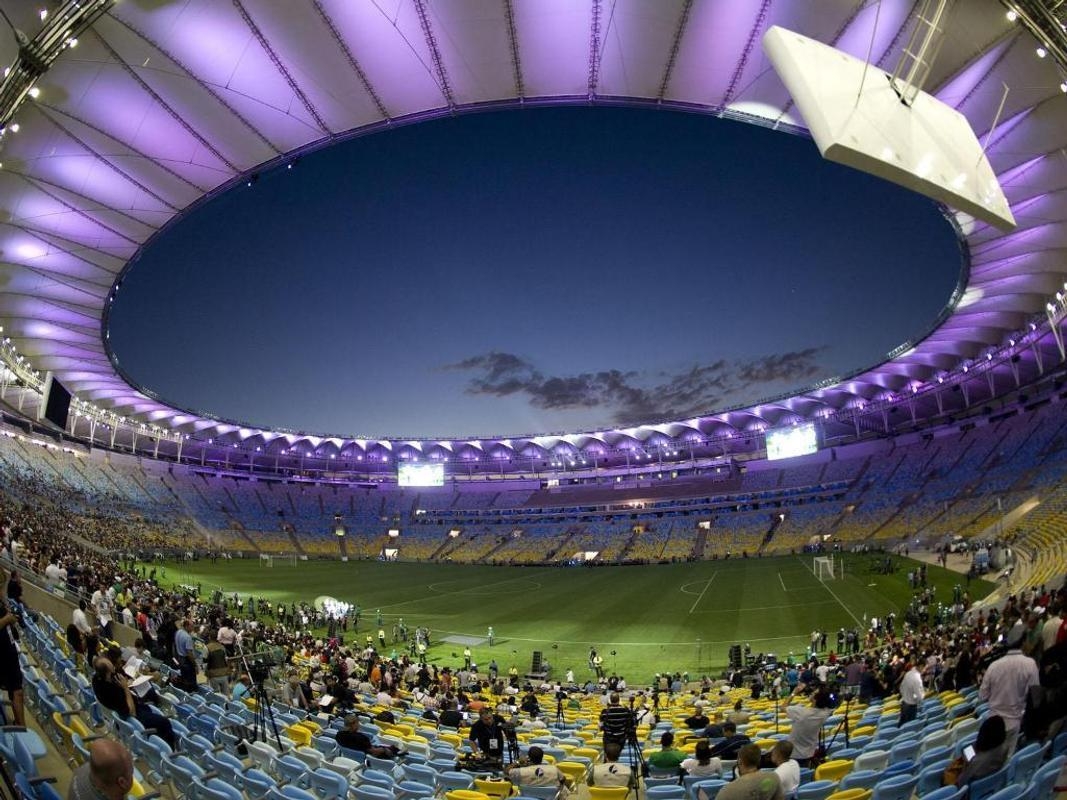 1070x800 Maracana Panorama Wallpaper for Android, Desktop