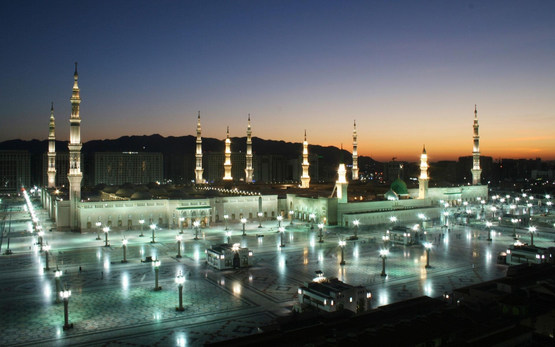 1920x1200 Madina and Makkah Wallpaper, Desktop