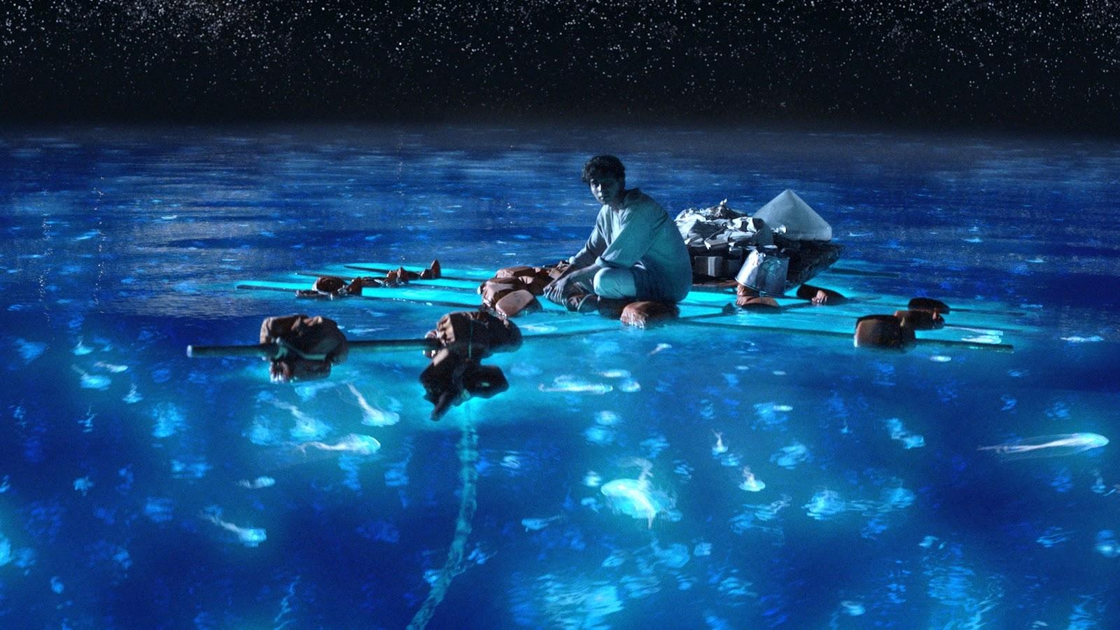 1600x900 Maldives beach becomes sea of stars thanks to bioluminescent, Desktop