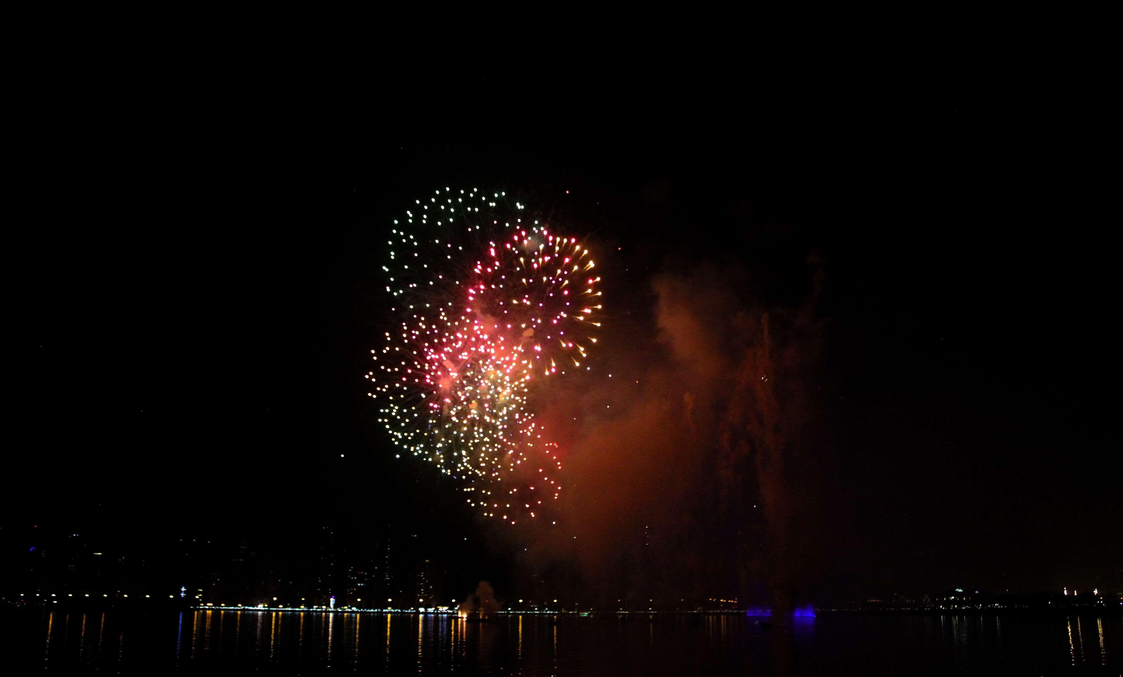 3840x2320 bright colours, dubai, fireworks, new year, new years eve, wallpaper, Desktop