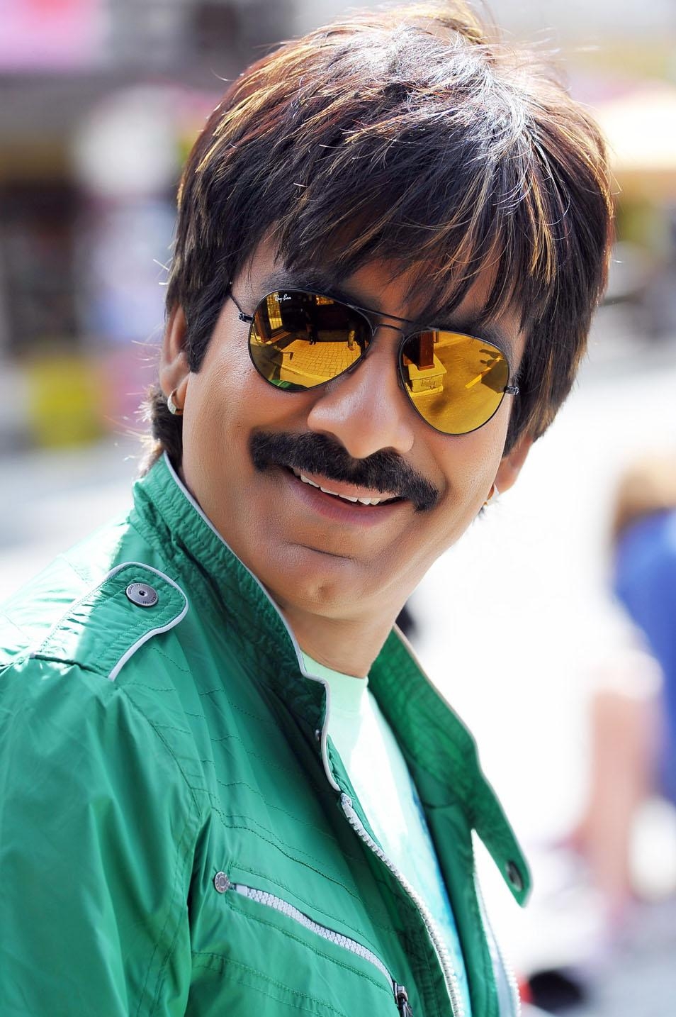 960x1440 Ravi Teja Actor Photo New Image Free Download, Phone