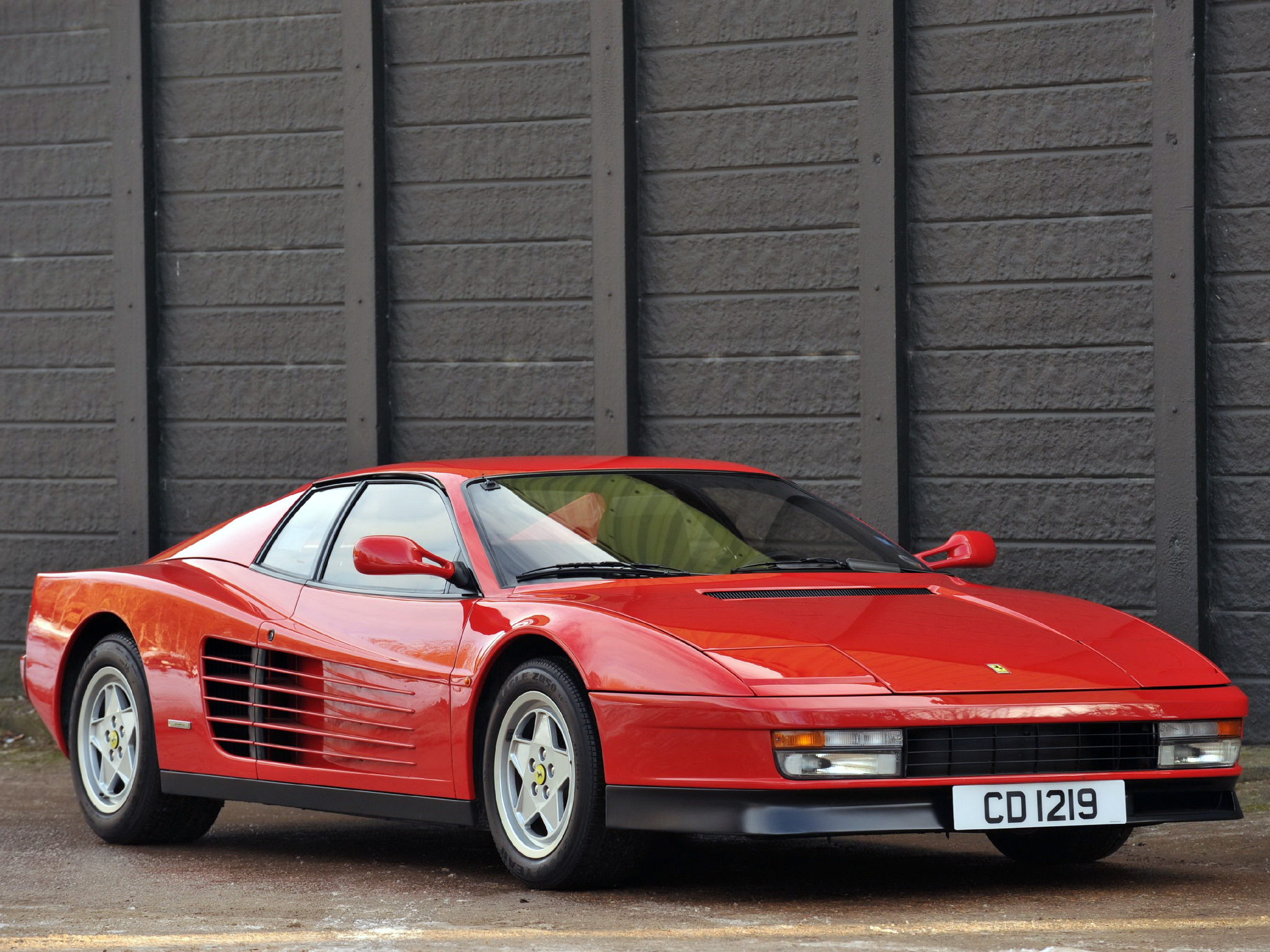 2050x1540 Ferrari Testarossa Wallpaper, Desktop