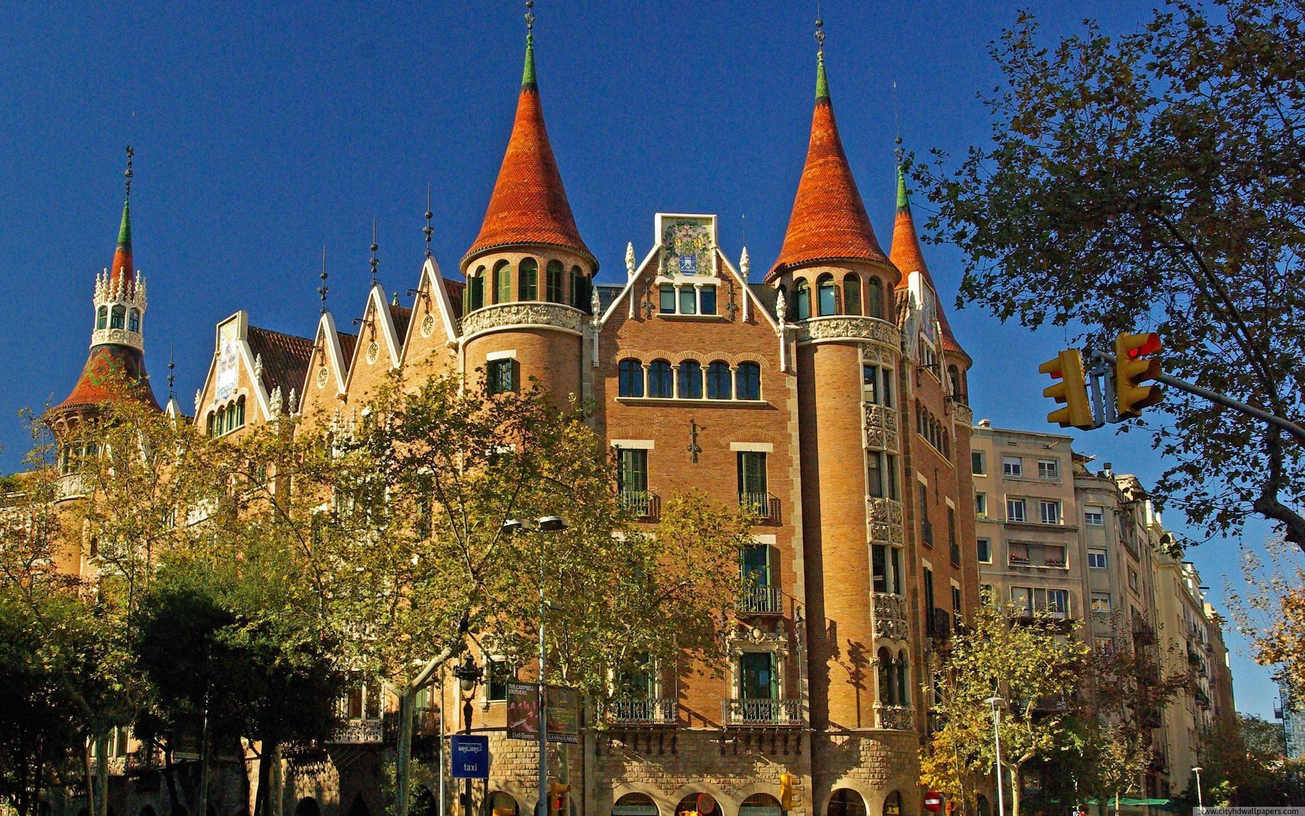 2560x1600 Beautiful building of Casa de las Punxes in Barcelona city. city, Desktop