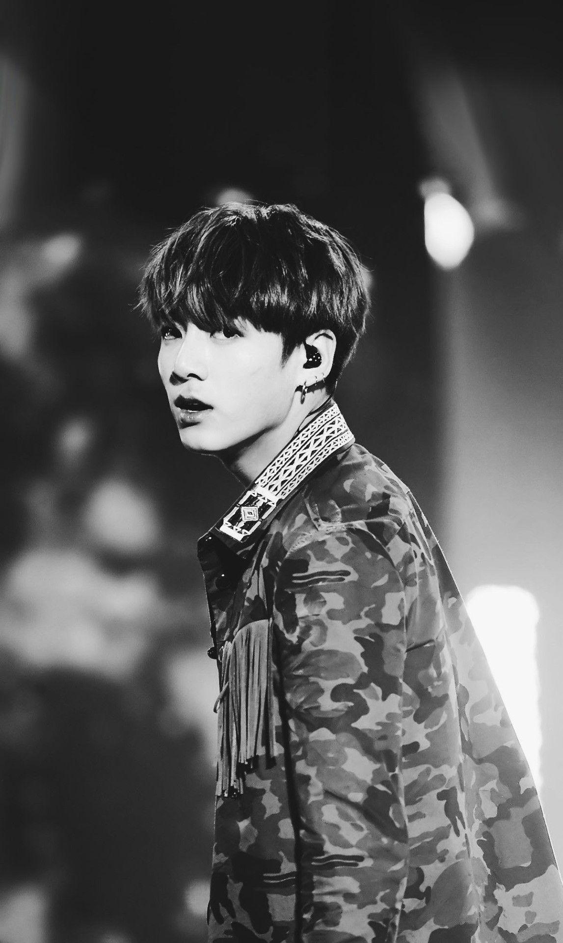 1150x1920 Jungkook black and white lockscreens. Jeon Jungkook di 2019, Phone