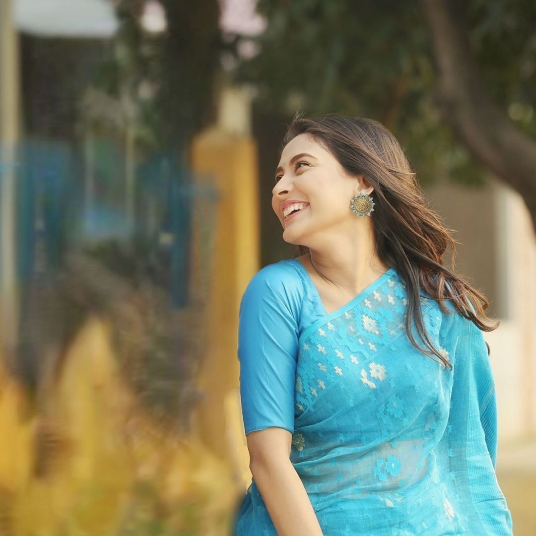 1080x1080 personal. Desi girl image, Actresses, Cute girl poses, Phone