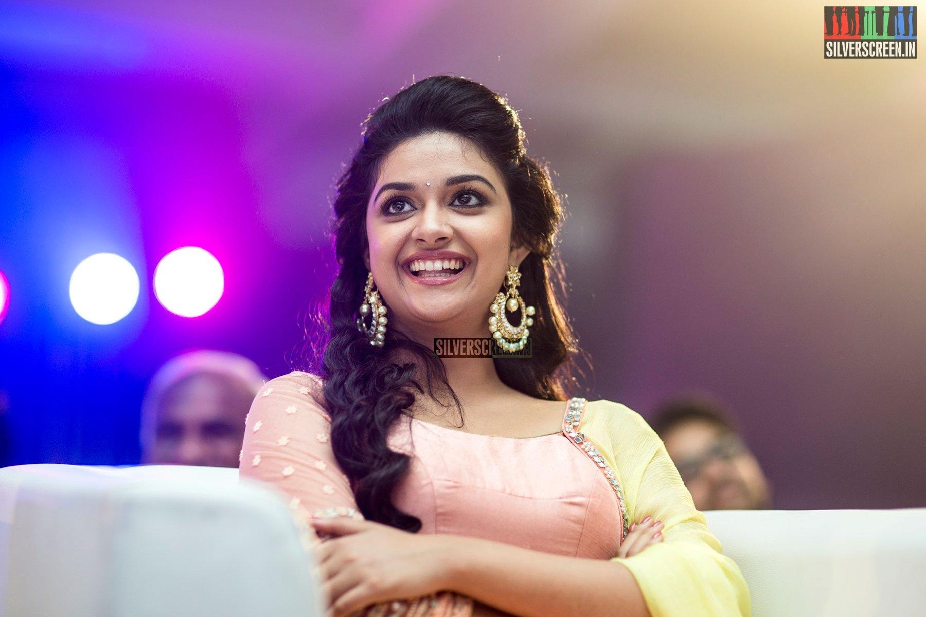 1800x1200 Keerthy Suresh at Remo First Look Launch, Desktop