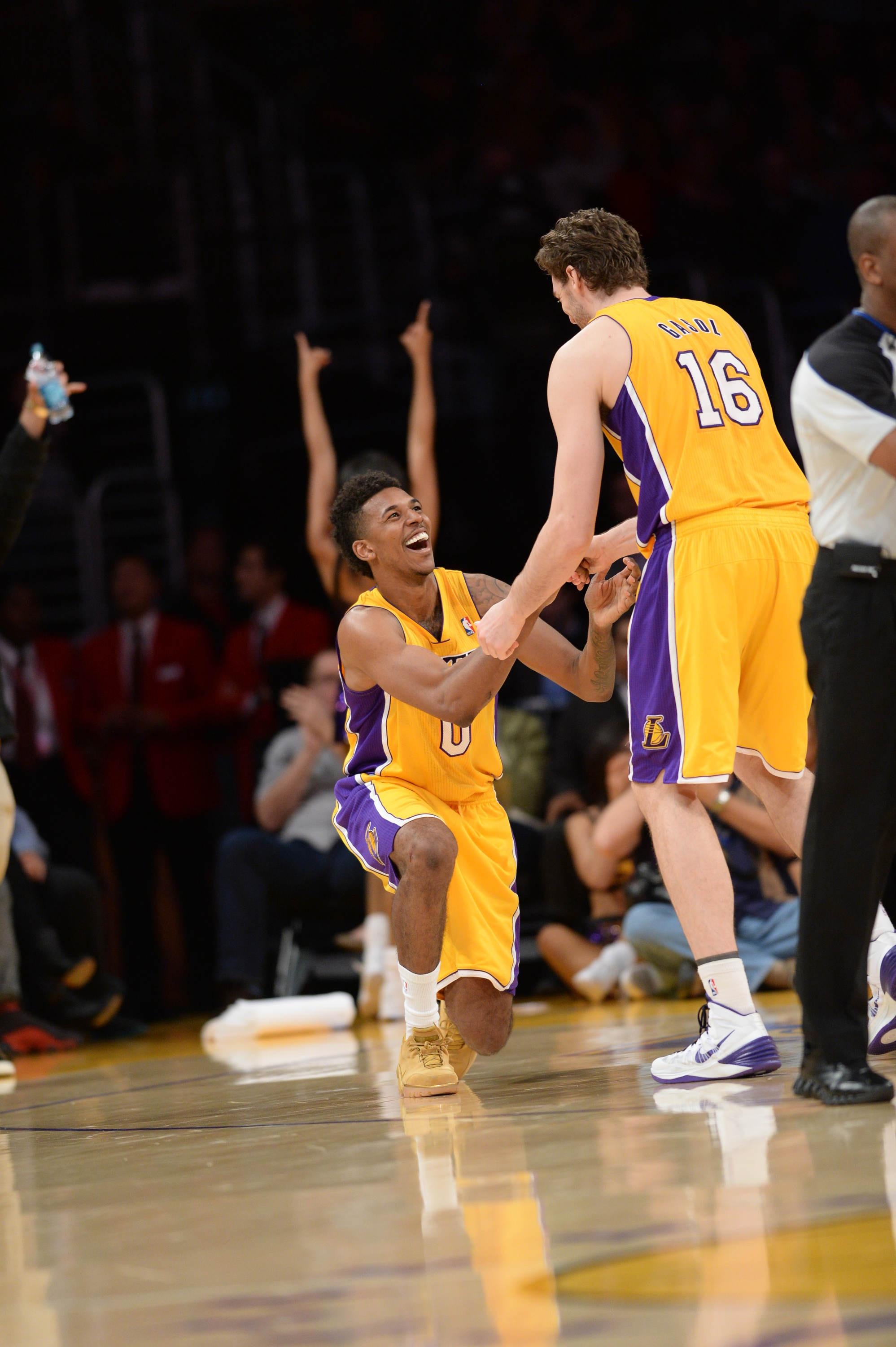 2000x3000 2014: Pau Gasol. Los Angeles Lakers, Phone