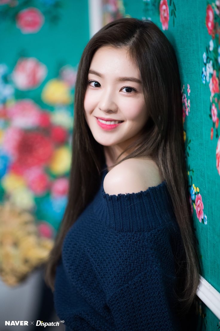 740x1110 IRENE, Phone