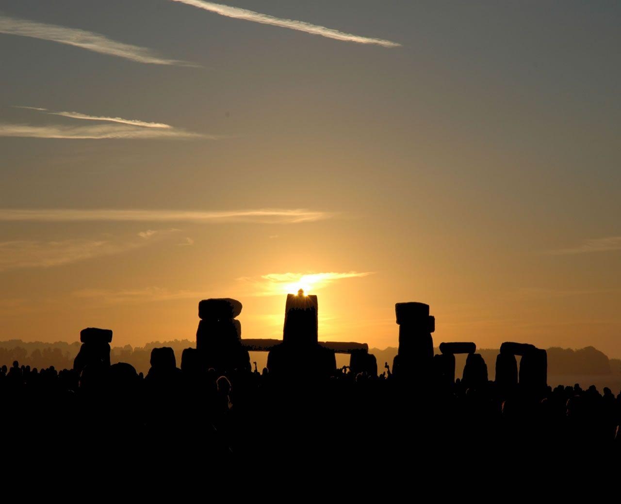 1280x1040 Stonehenge Summer Solstice, Desktop