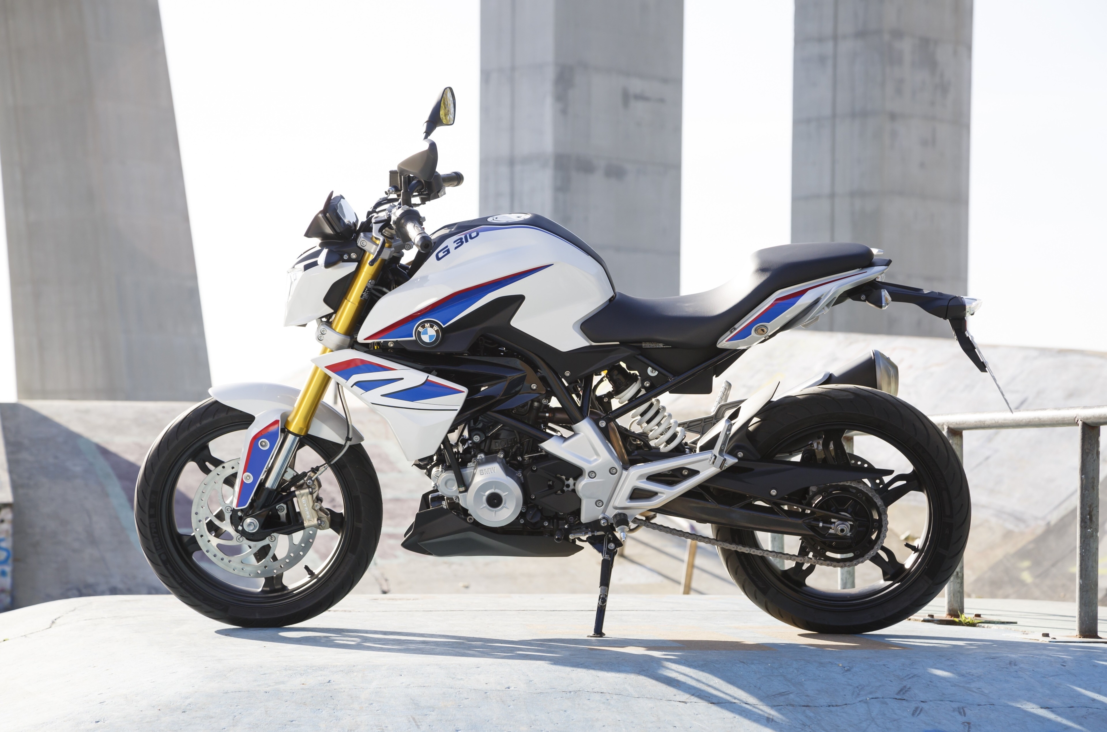 3840x2540  bmw g 310 r 4k wallpaper screensaver, Desktop