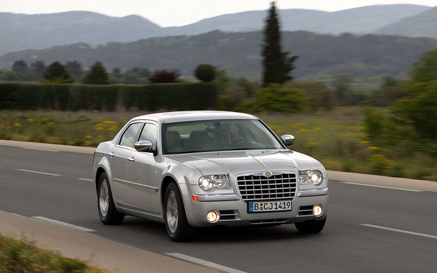 1680x1050 Chrysler 300 Touring, Limited, 300C, SRT8 Widescreen, Desktop