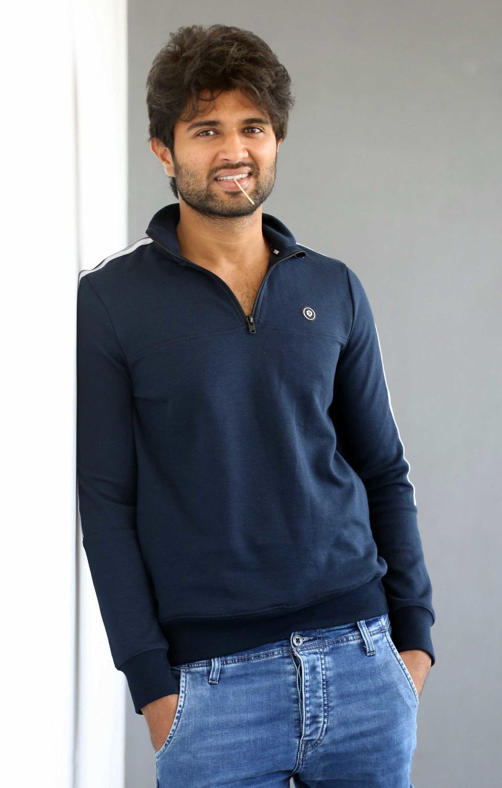 1640x2560 Vijay Deverakonda Photo HD, Phone