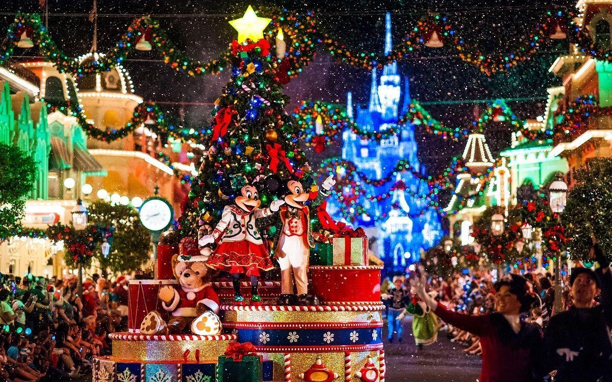 1200x750 Disneyland Christmas Wallpaper Free Disneyland, Desktop