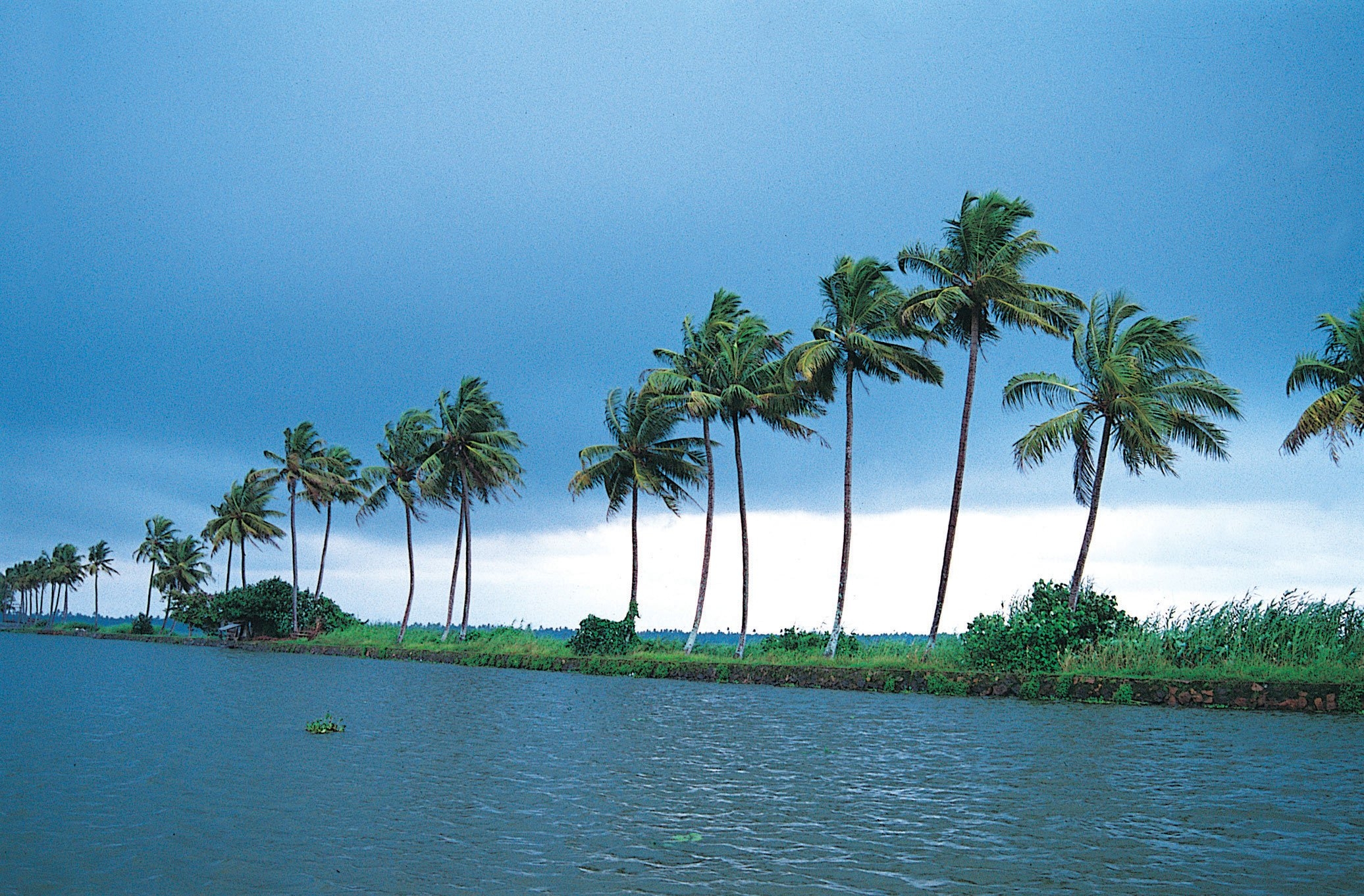 2080x1370 Kerala HD Wallpaper, Desktop