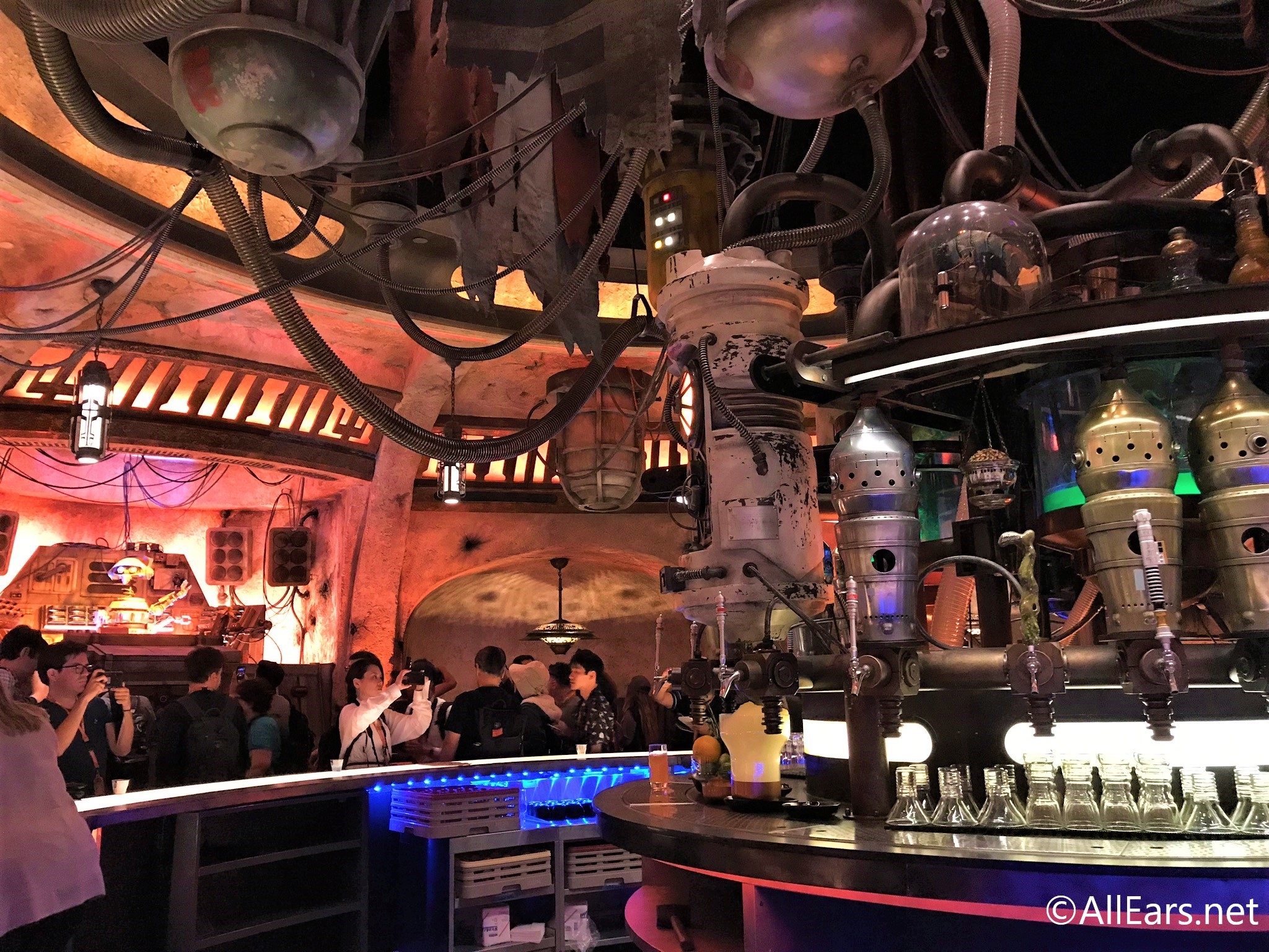 2050x1540 First Look: DJ Rex is on Deck and Drinks Abound at Oga's Cantina at Star Wars: Galaxy's Edge!, Desktop