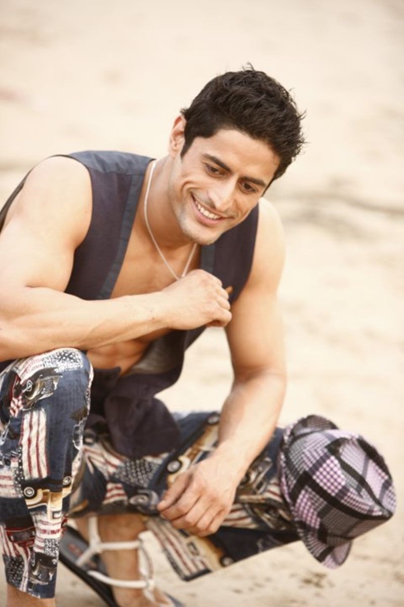 800x1200 Hot Pics of Mohit Raina that will make you swoon over his manly, Phone