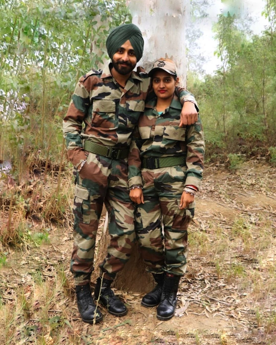 1080x1350 Indian Army Couple. Indian Army Girlfriend. Indian Army Lovers. Army Lovers. Army couple, Army couple picture, Army couple photography, Phone