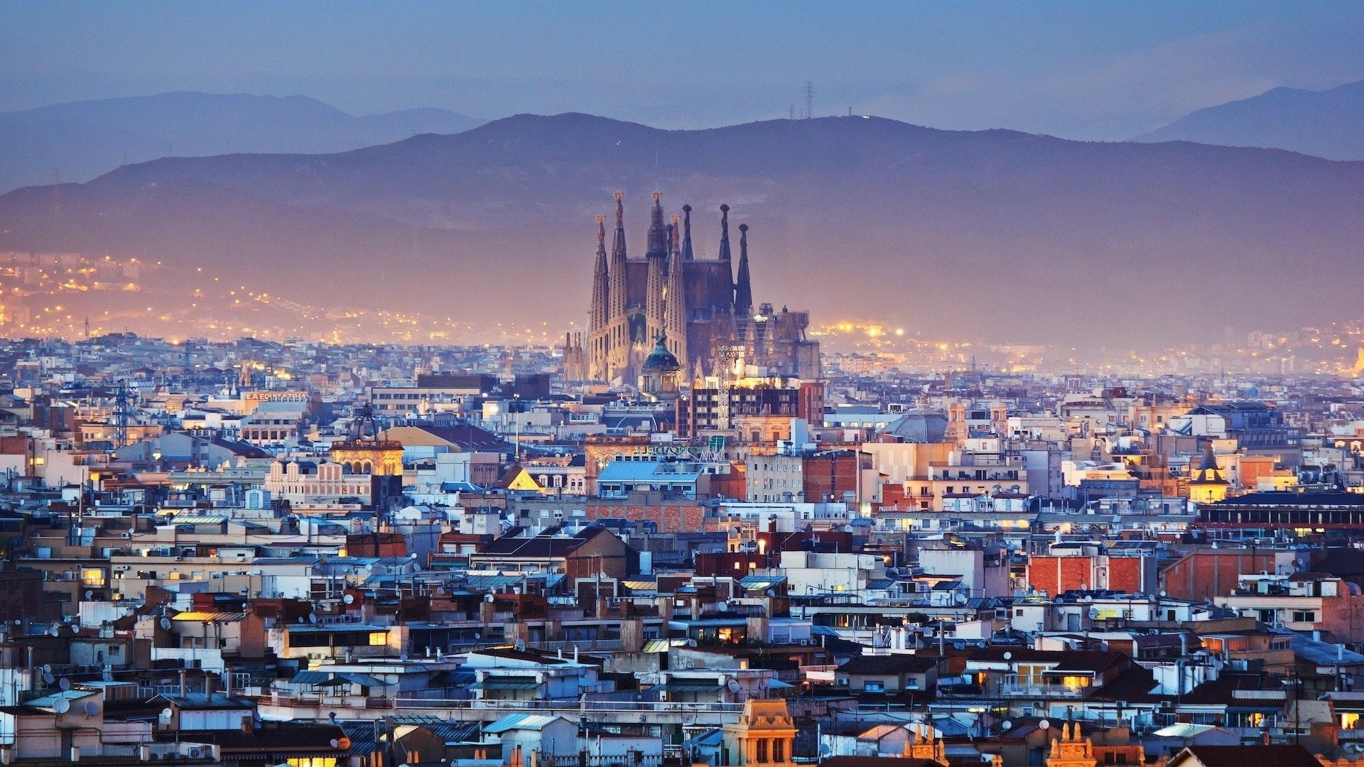 1920x1080 Attractions in Barcelona, Desktop