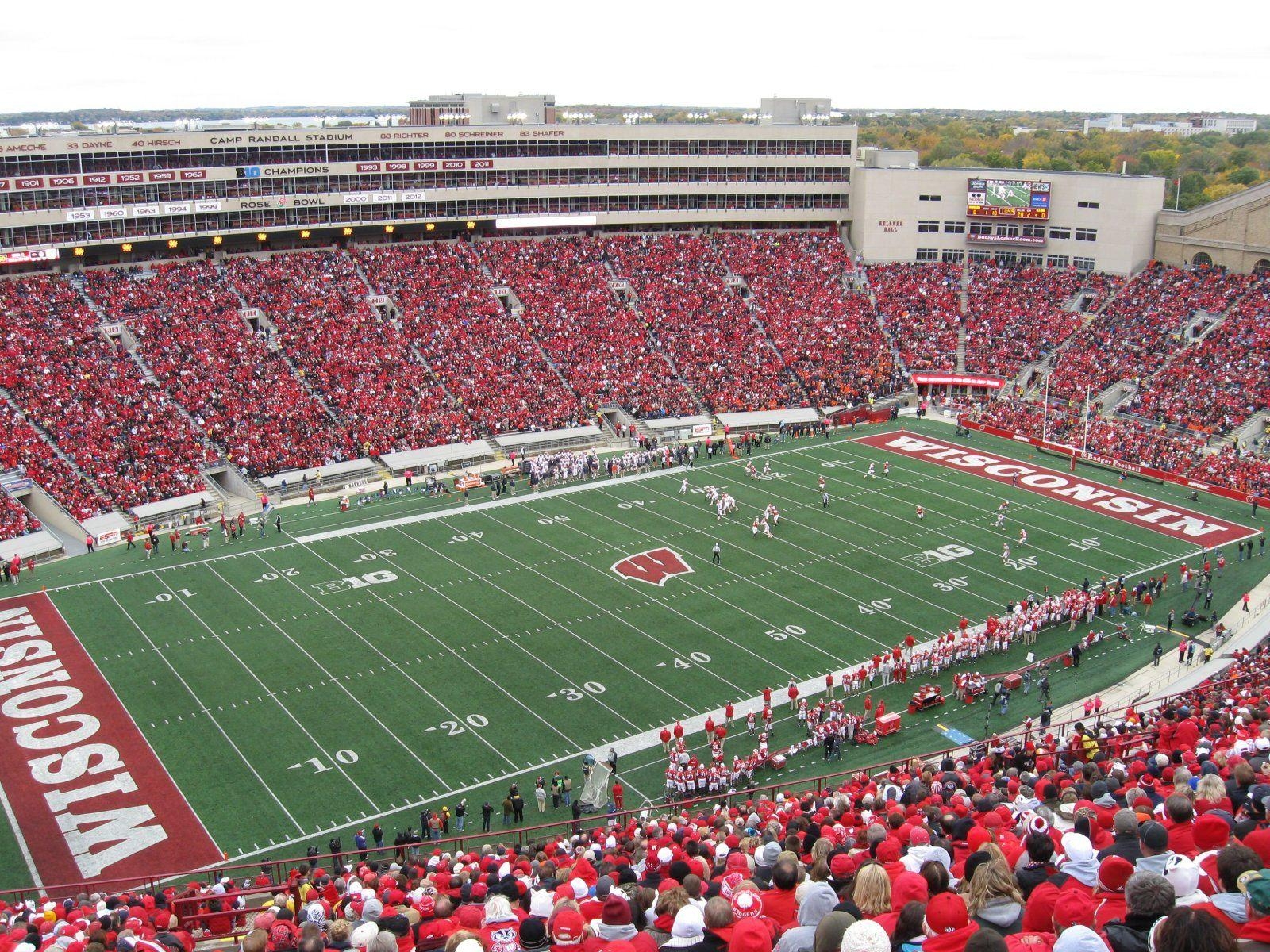 1600x1200 University of Wisconsin Schools College Football Stadium Wallpaper, Desktop