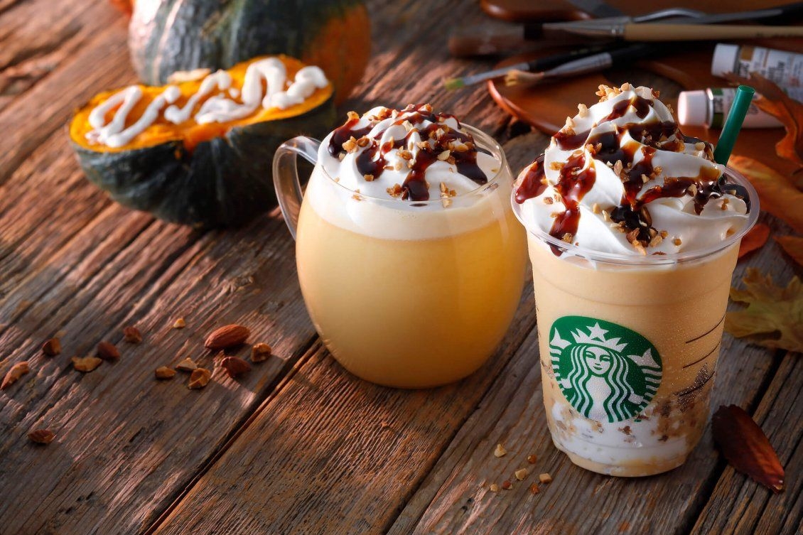 1130x760 Starbucks drink in a cold Autumn day, Desktop