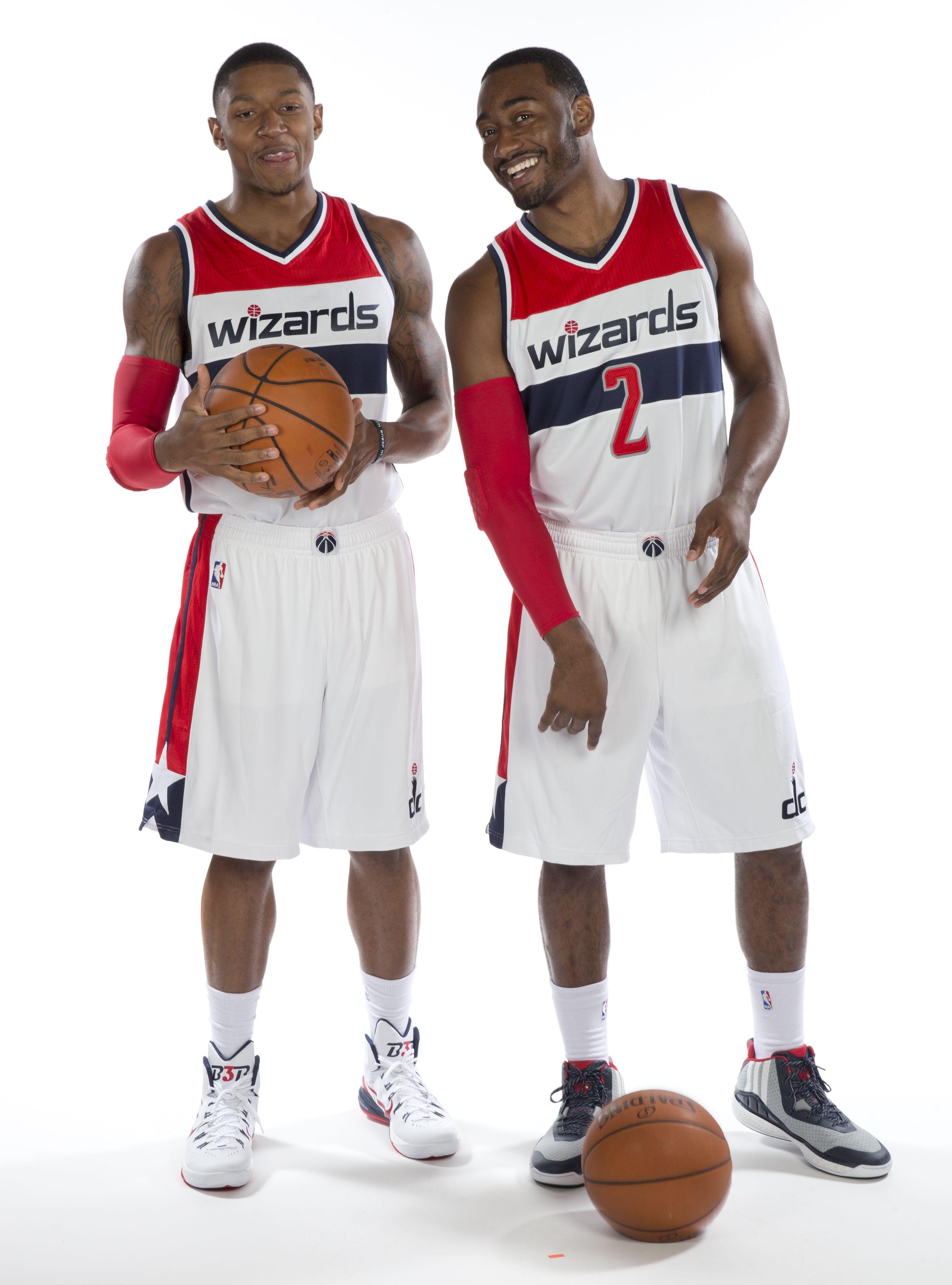 3030x4090 Wall & Beal Combine for 40 Against Cleveland, Phone