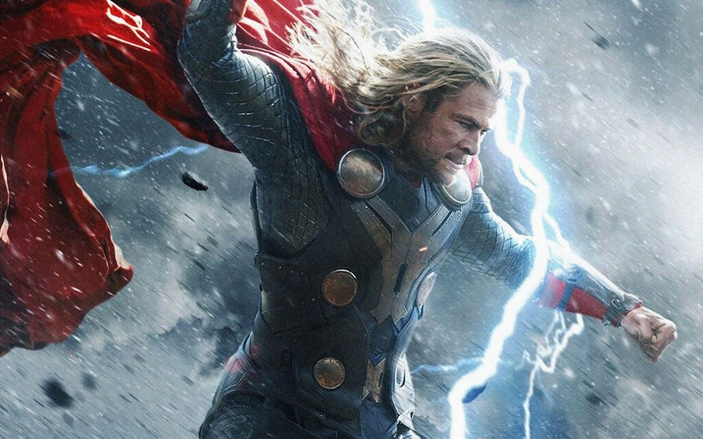 2880x1800 Thor Image, Desktop