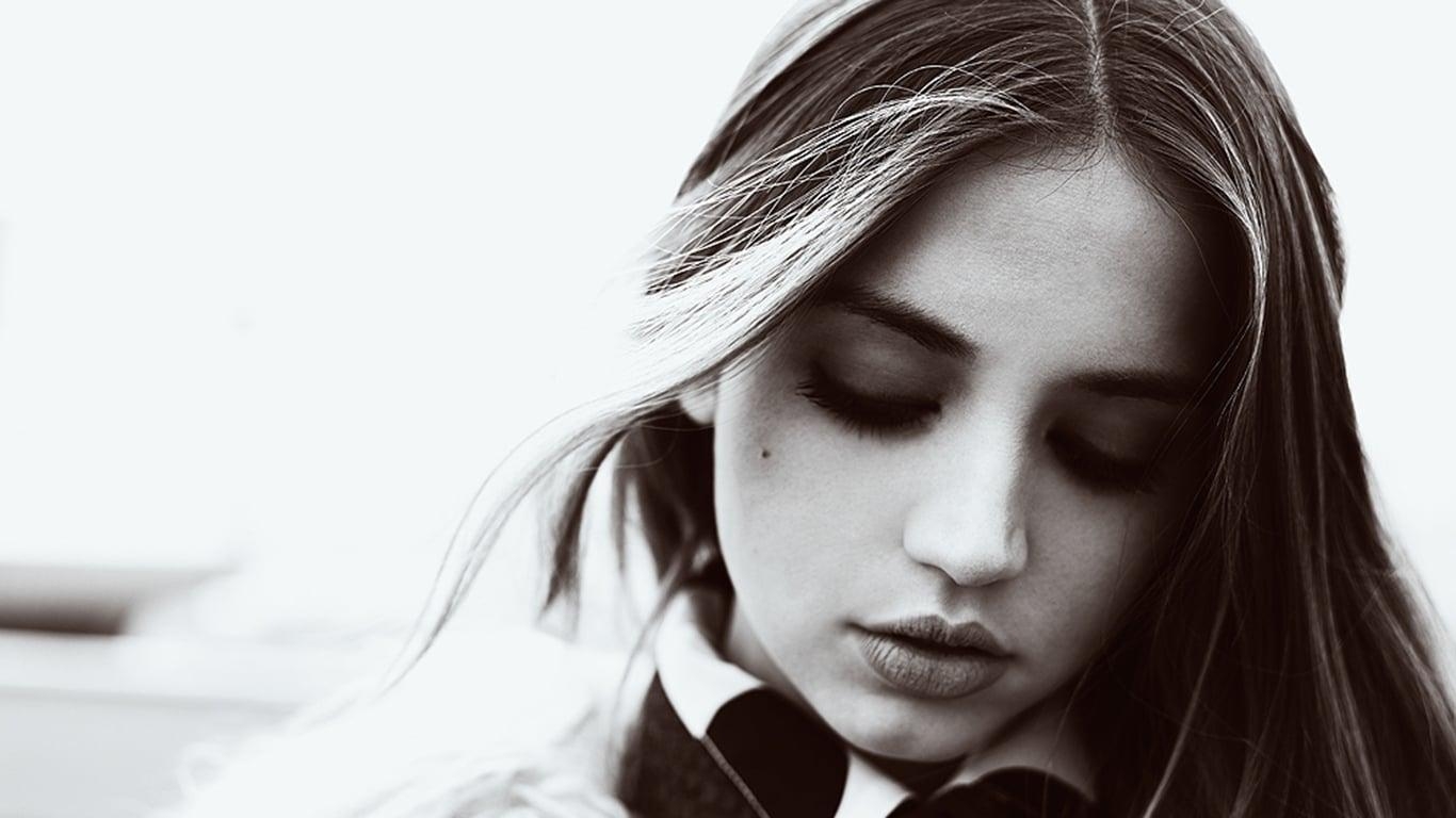 1370x770 Ana De Armas Wallpaper High Quality, Desktop