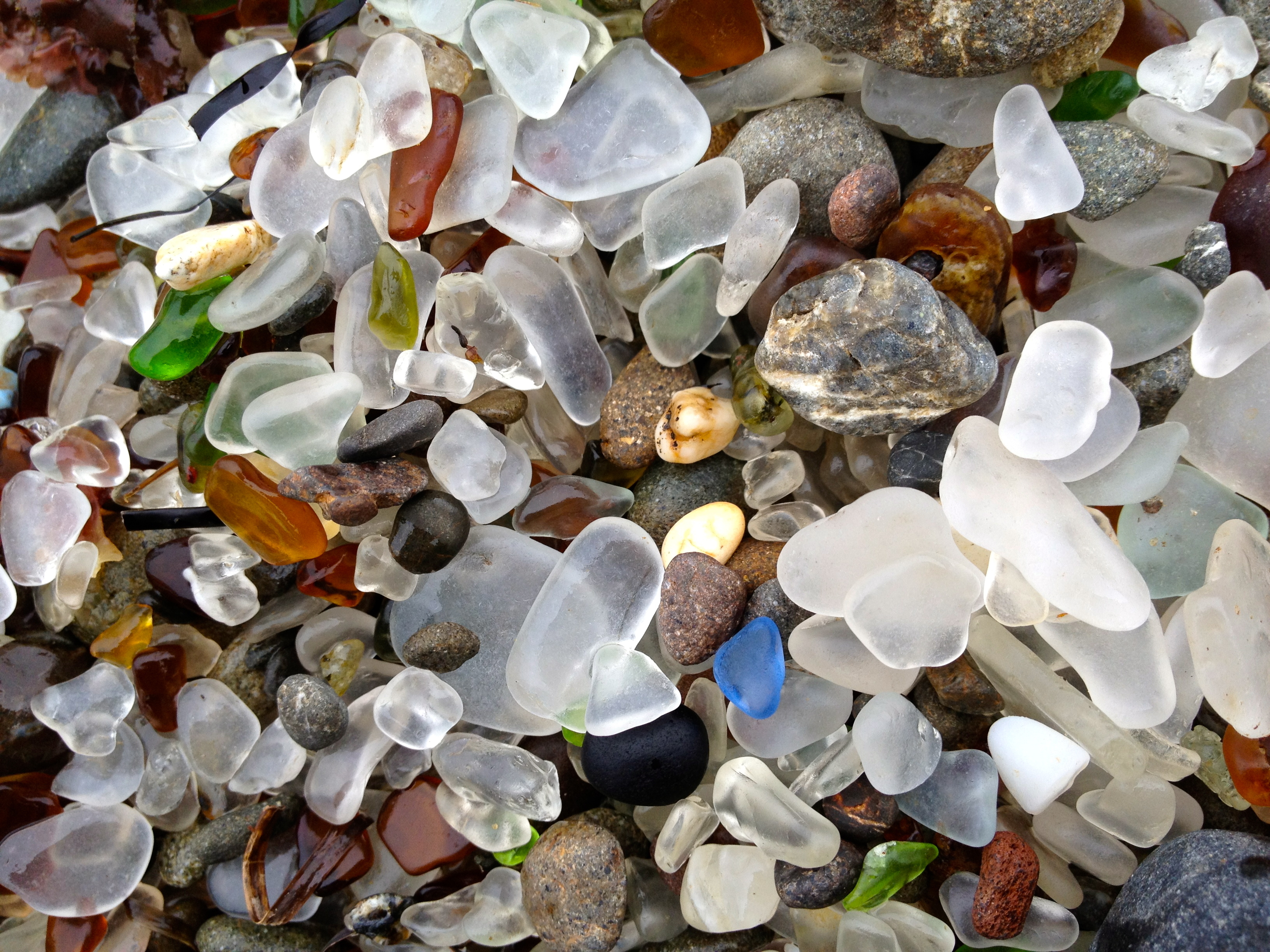 3270x2450 Glass Beach HD Desktop, Desktop