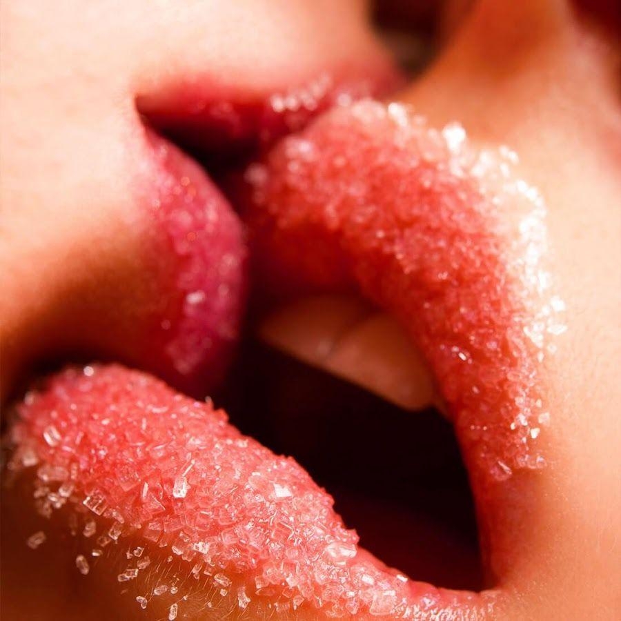 900x900 Download Lip sugar sweet smooch day wallpaper, Phone