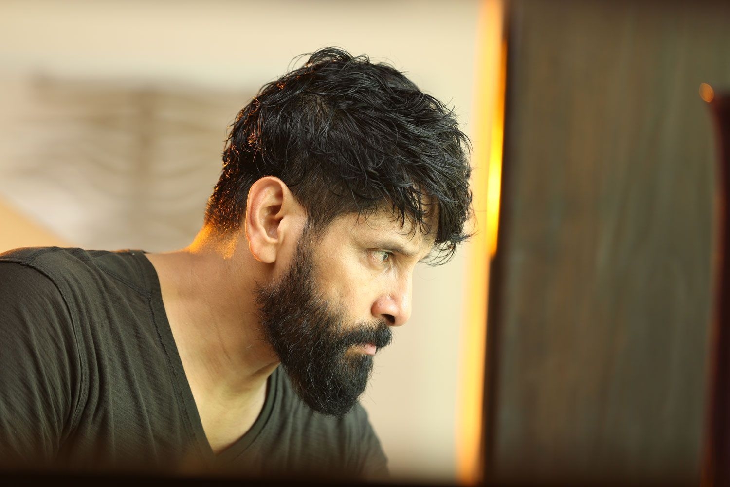 1500x1000 Chiyaan Vikram Latest Photo Stills & Image. Iru Mugan. Hair and beard styles, Beard lover, Beard styles, Desktop